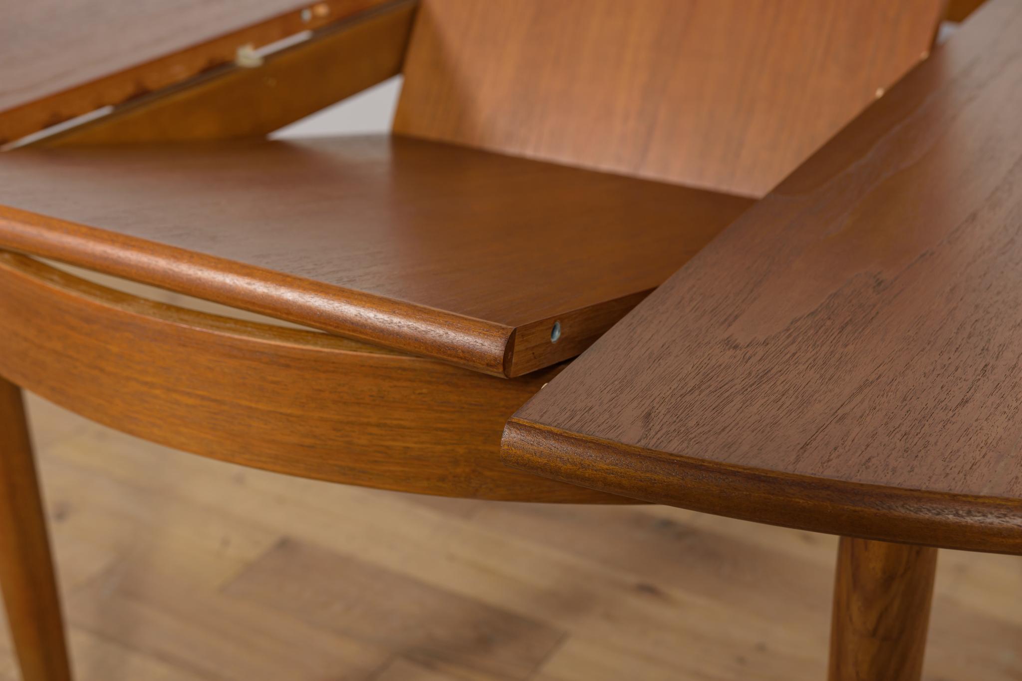 Mesa de comedor redonda extensible de teca de mediados de siglo, United Knigdom, años 60 en venta 9