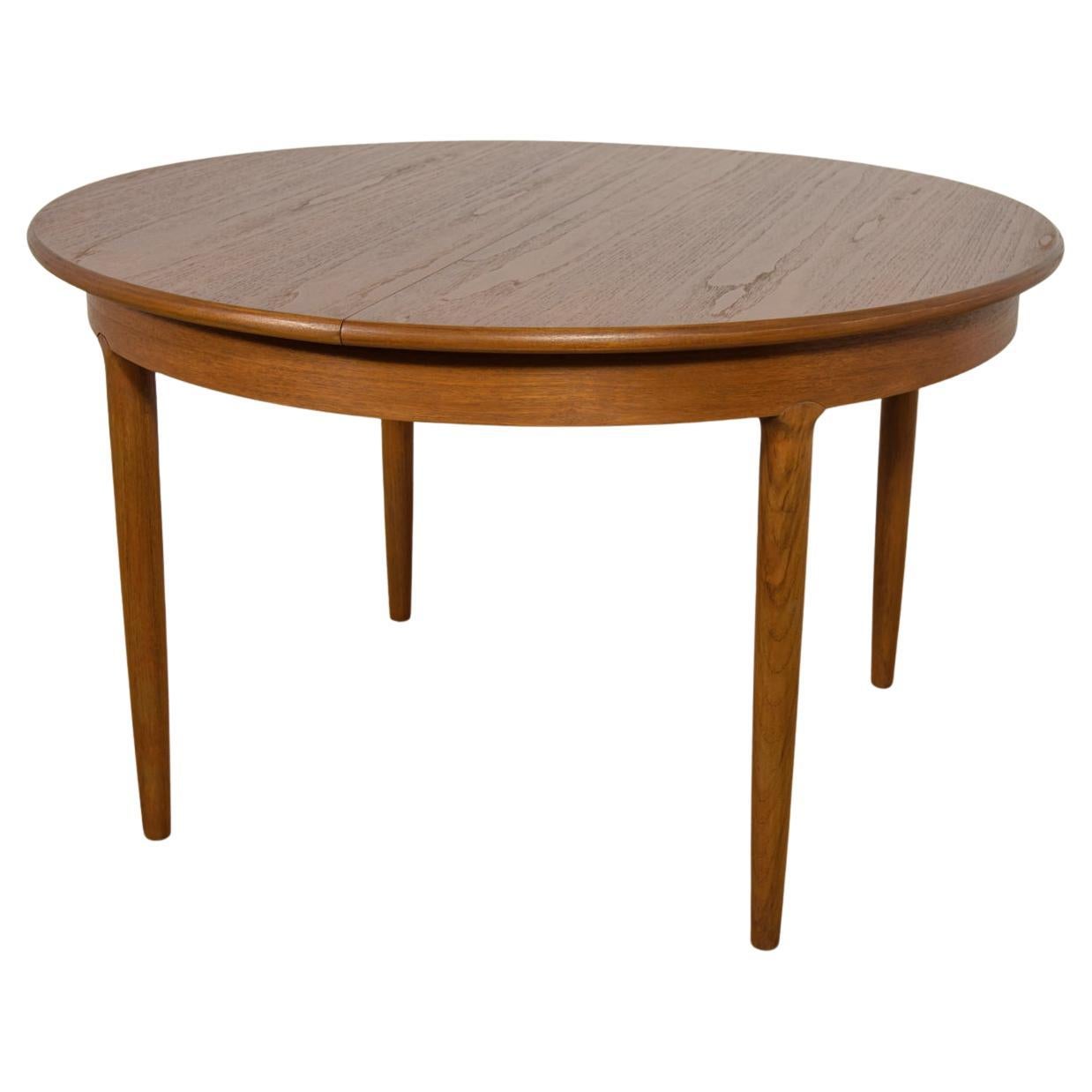 Table de salle à manger ronde à rallonge du milieu du siècle dernier, United Knigdom, années 1960