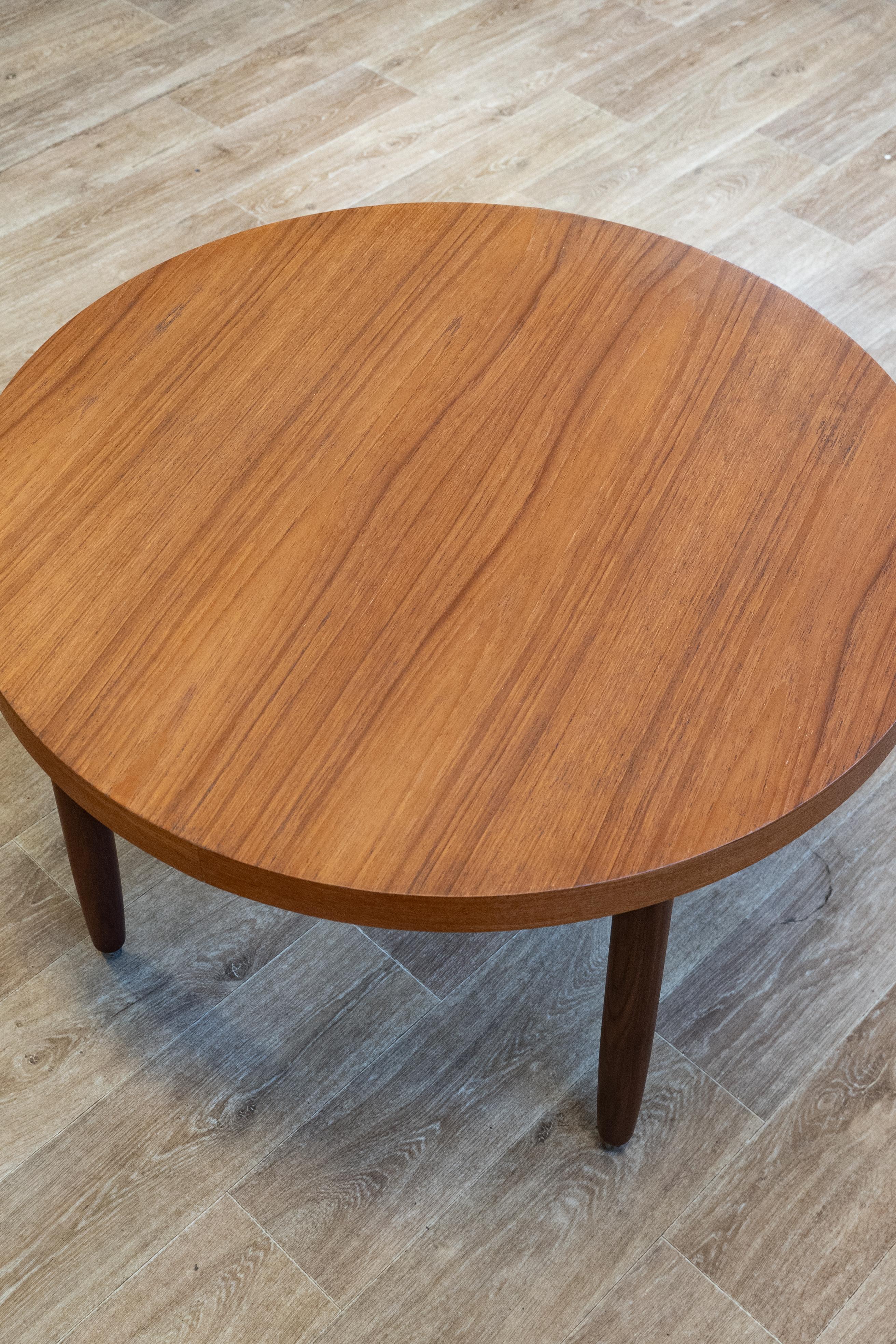Mid-Century Modern Mid-century round teak table, Norway, 1960s For Sale