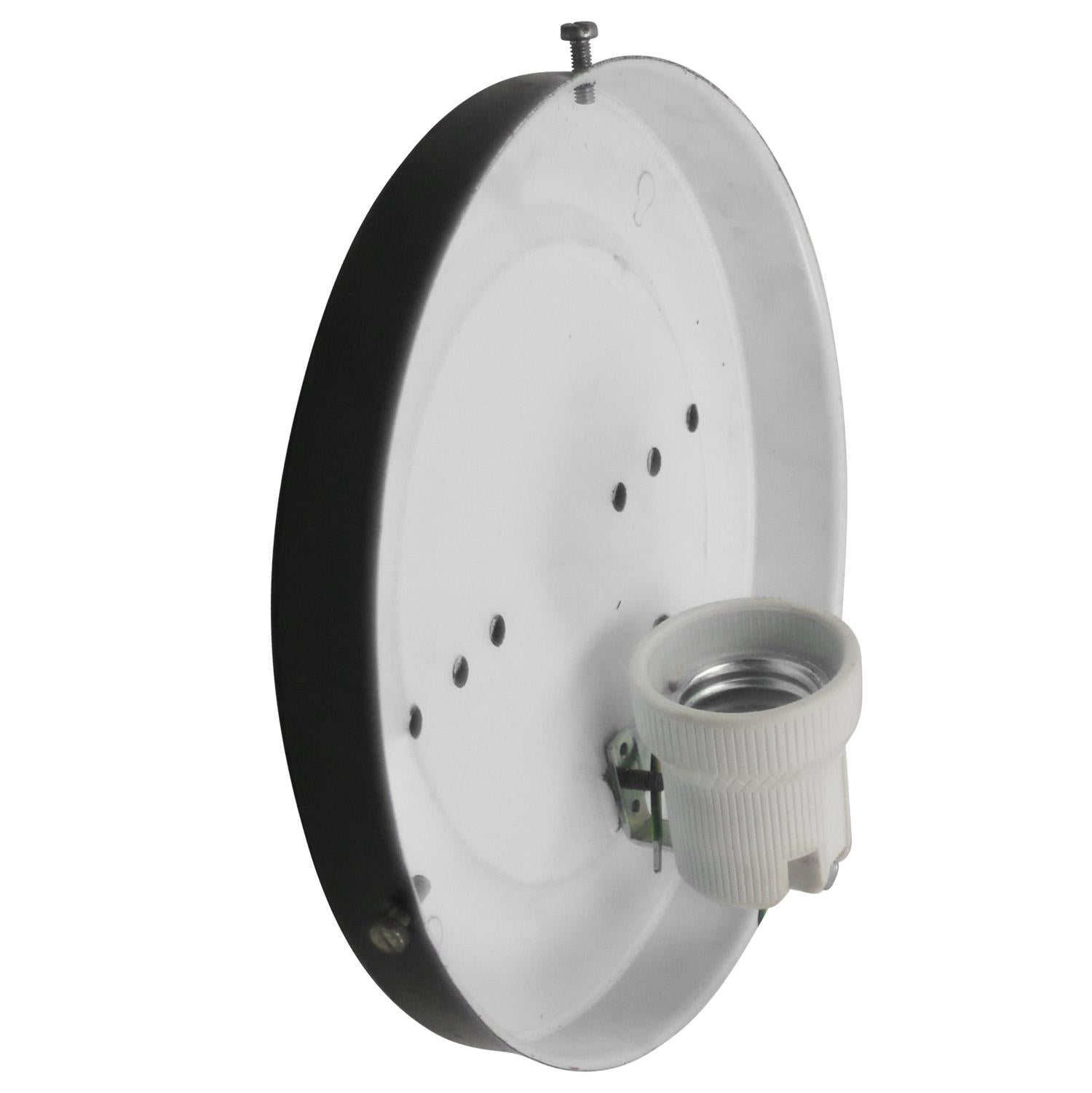 Empotrable Redondo de Vidrio Texturado de Mediano Siglo en venta 5