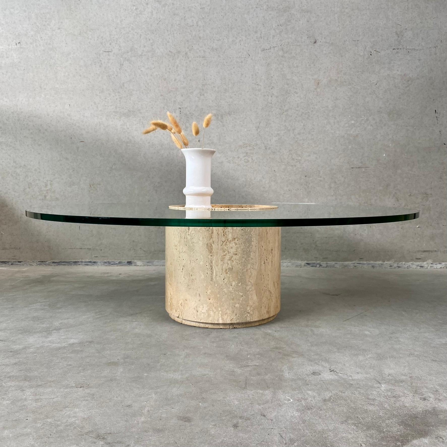 Mid-Century Round Travertine Glass Coffee Table Italy 1970 For Sale 2