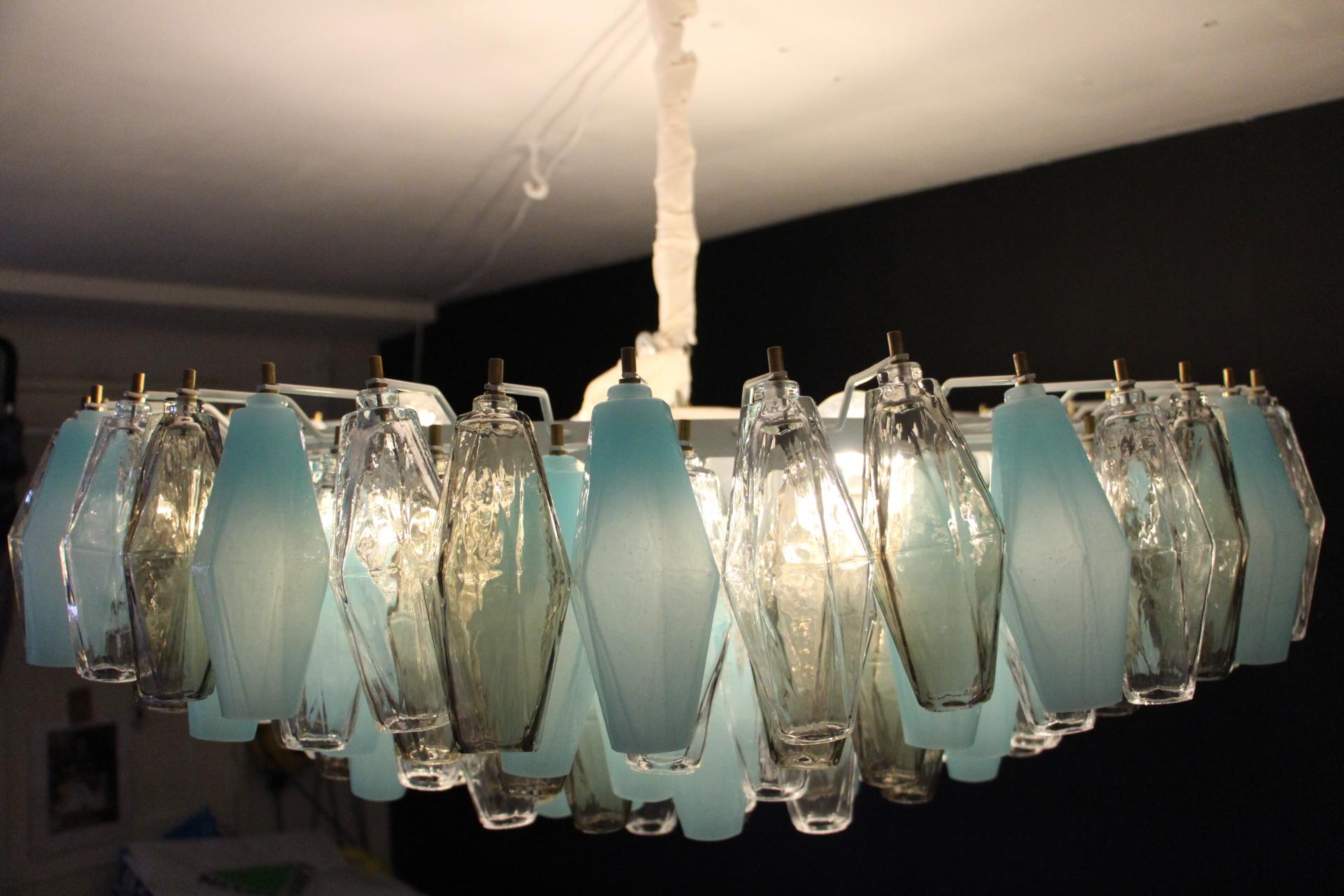 Mid Century Round Venini Style Chandelier in Blue, Amber and White Poliedri For Sale 7