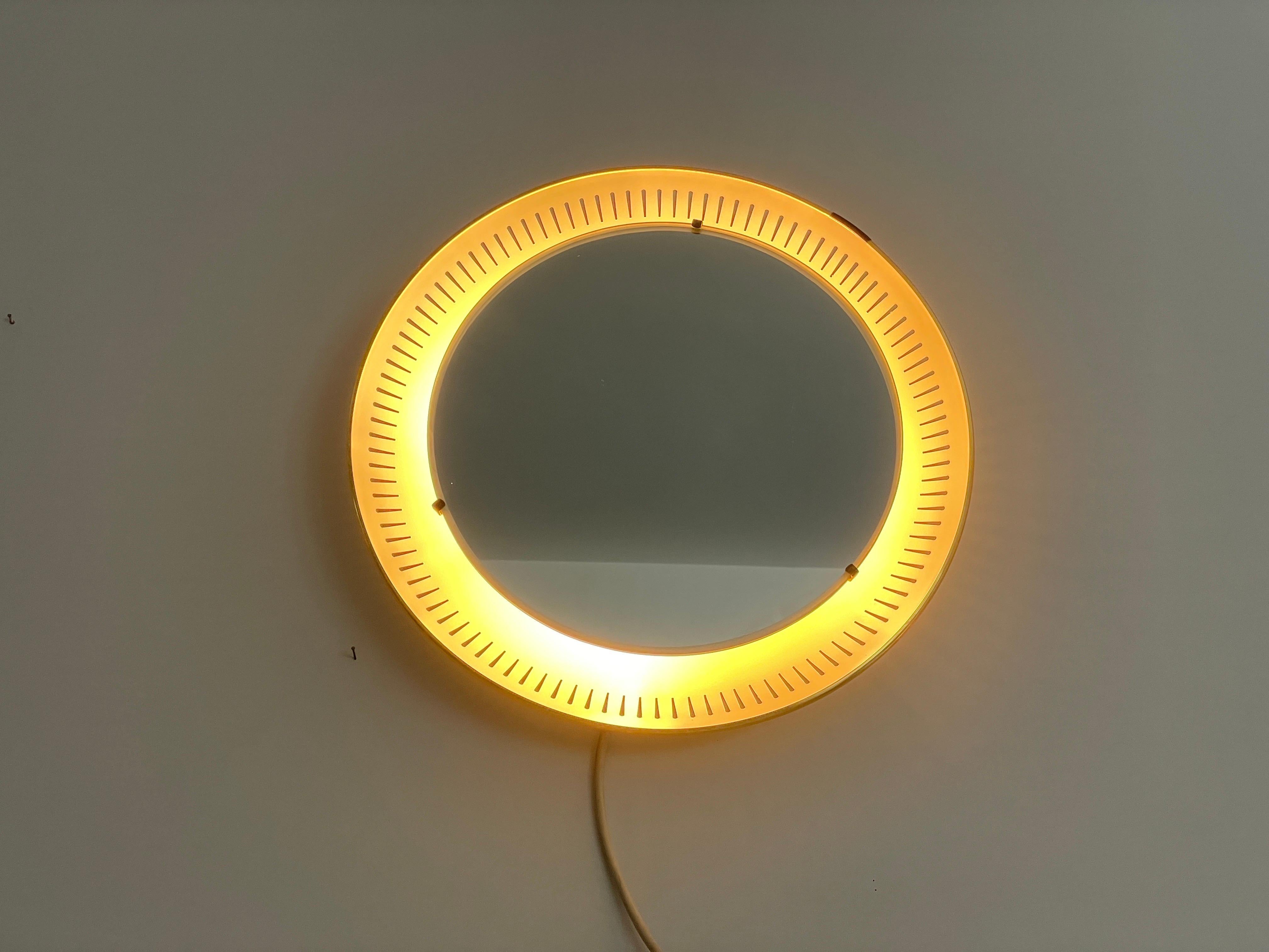 Espejo de pared redondo con luz de mediados de siglo, Hillebrand, Años 50, Alemania en venta 8