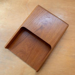 Porte-lettres en teck à angle arrondi du milieu du siècle par Jeffrey Benjamin USA 1970