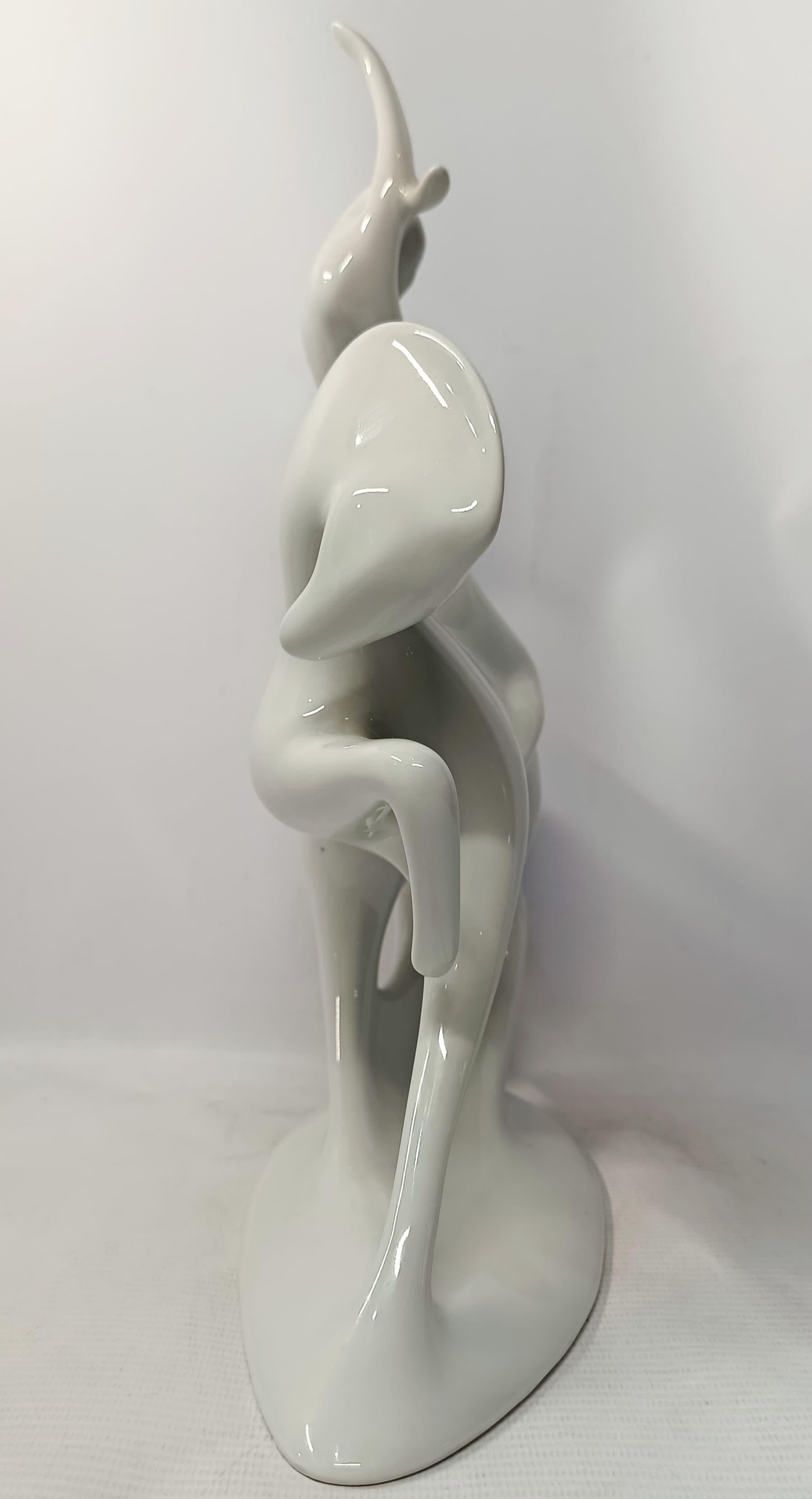 Mid-Century moderno Cavallo in porcellana Royal Dux di metà secolo con cavaliere nudo femminile, circa 1960 in vendita