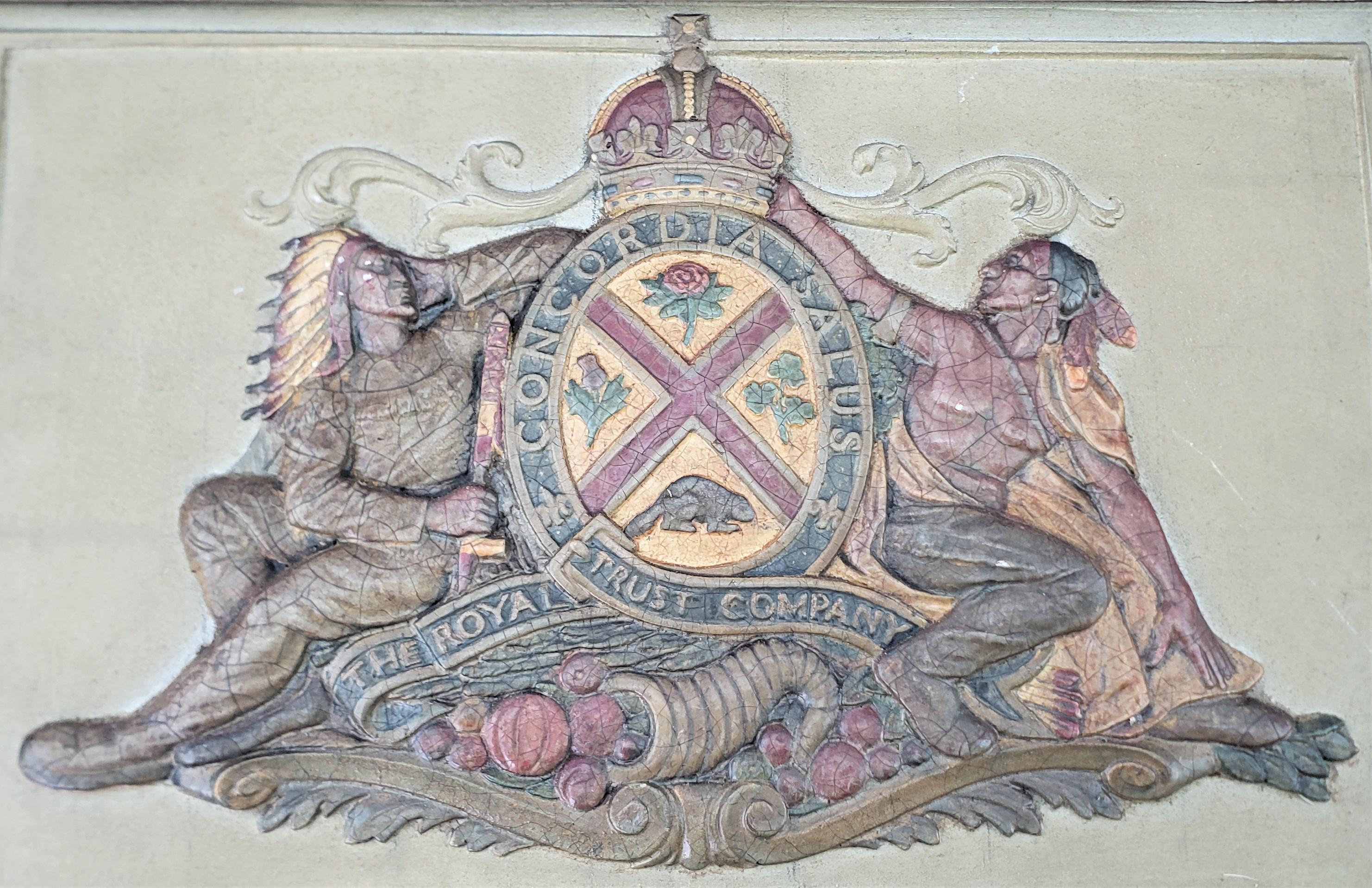 Canadien Plaque murale encadrée du milieu du siècle dernier de la Royal Trust Company avec chef indigène  en vente