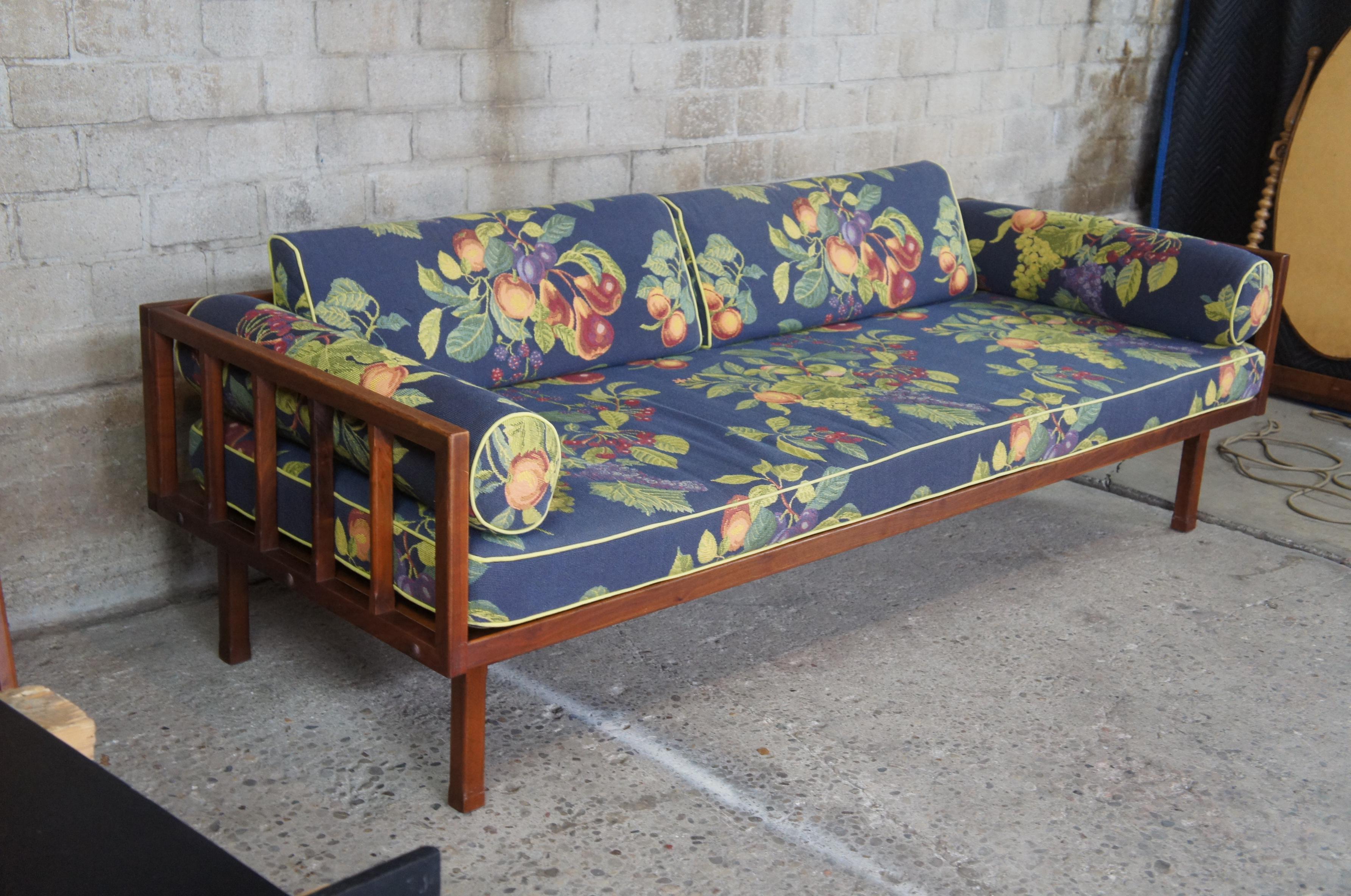 mcm daybed