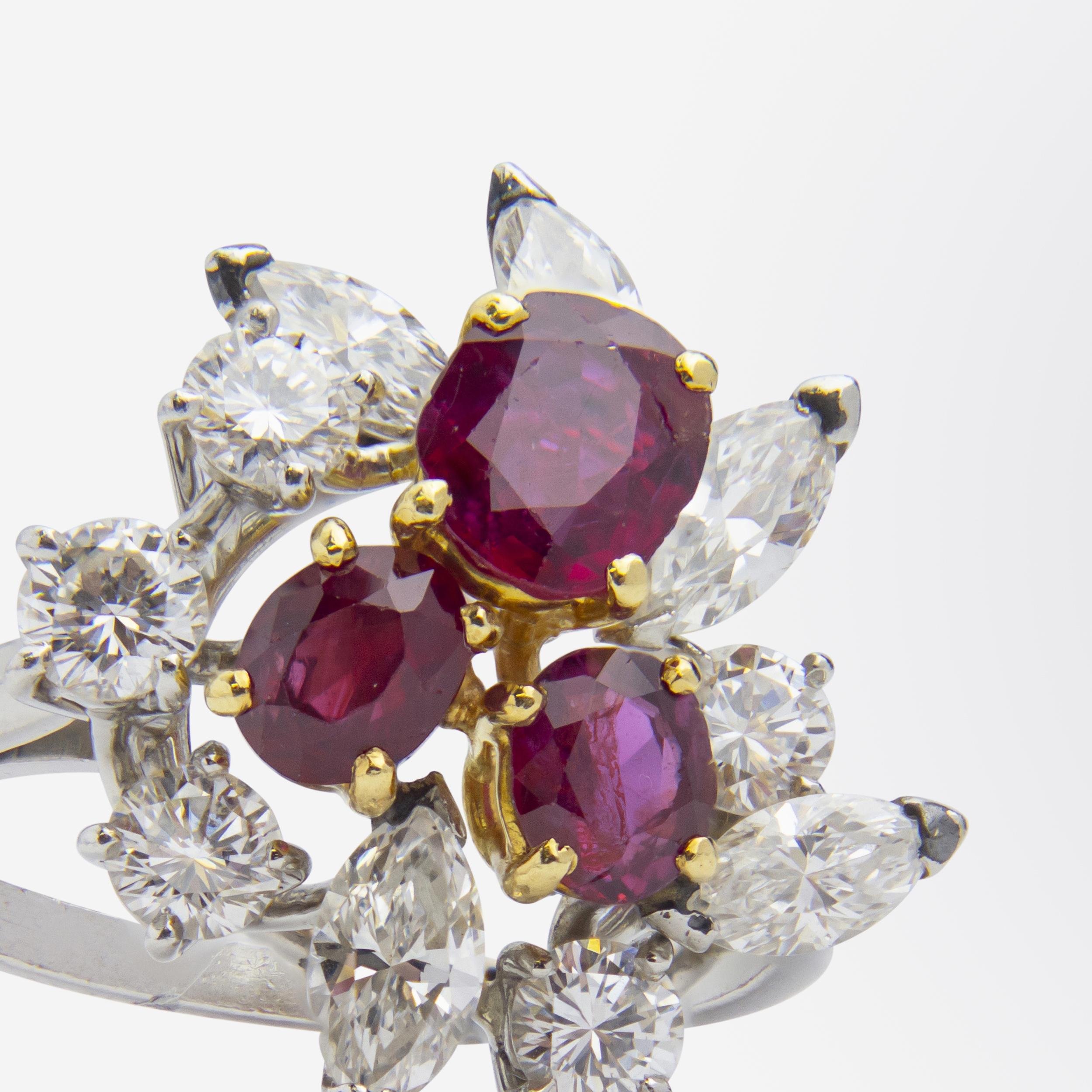 da uomo o donna Anello di Chaumet con rubini e diamanti del metà del secolo scorso in vendita