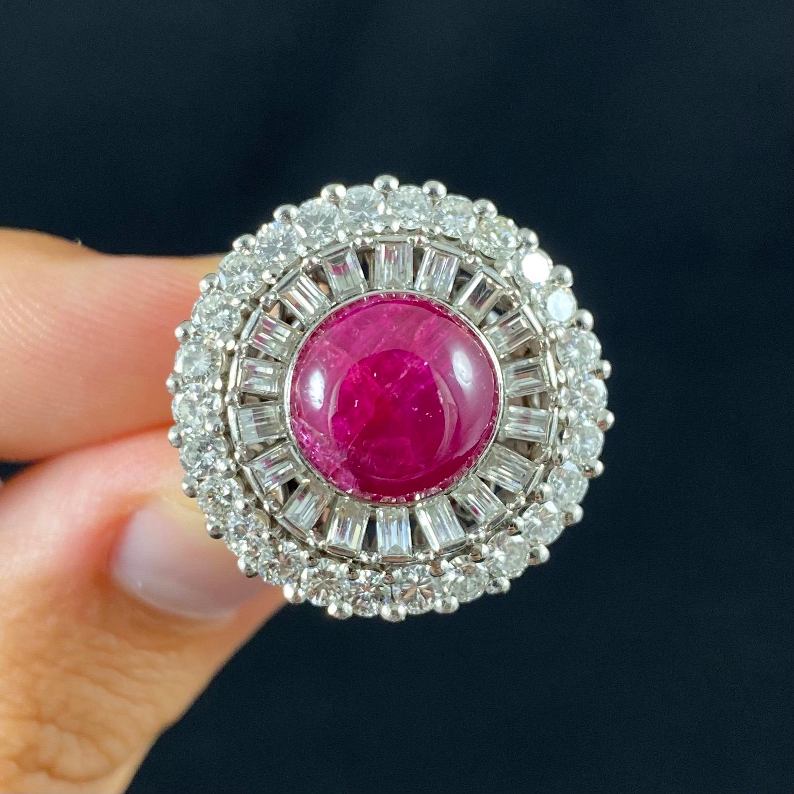 Mid-Century Ruby Cabochon Diamond Ballerina Cocktail Ring Platinum 1950s/1960s In Good Condition In Lisbon, PT