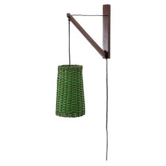 Lampe murale de style Rupprecht Skrip du milieu du siècle dernier avec abat-jour en rotin vert, années 1960