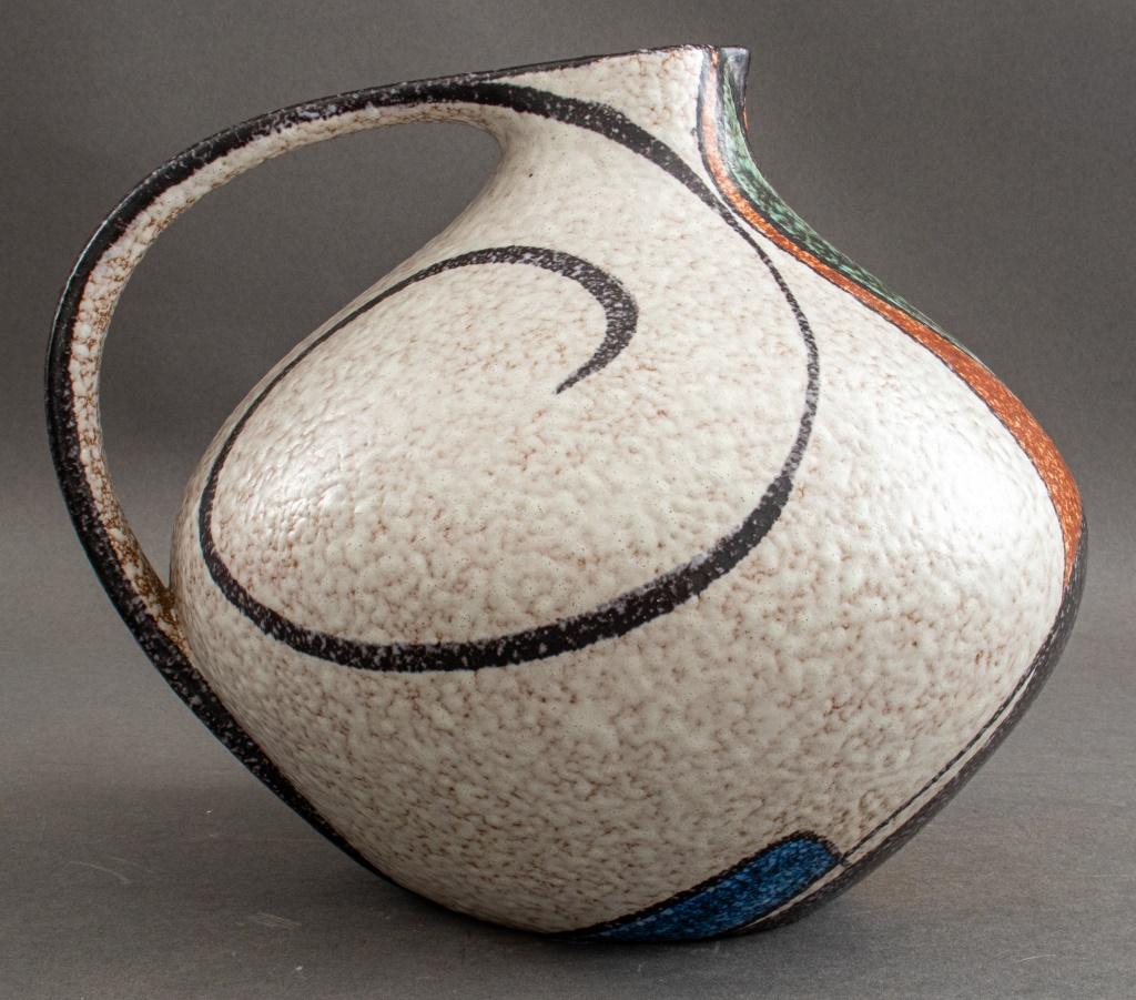 Mid-Century Ruscha Handgemalt Art Ceramic Pitcher In Good Condition For Sale In New York, NY