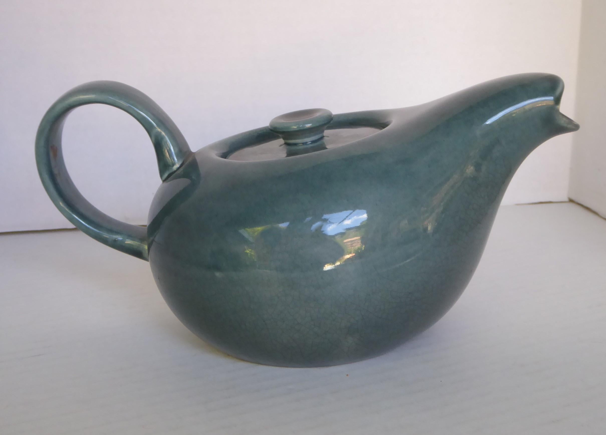 Mid Century Russel Wright Seafoam Blue American Modern Ceramic Coffee Pot In Good Condition For Sale In Miami, FL