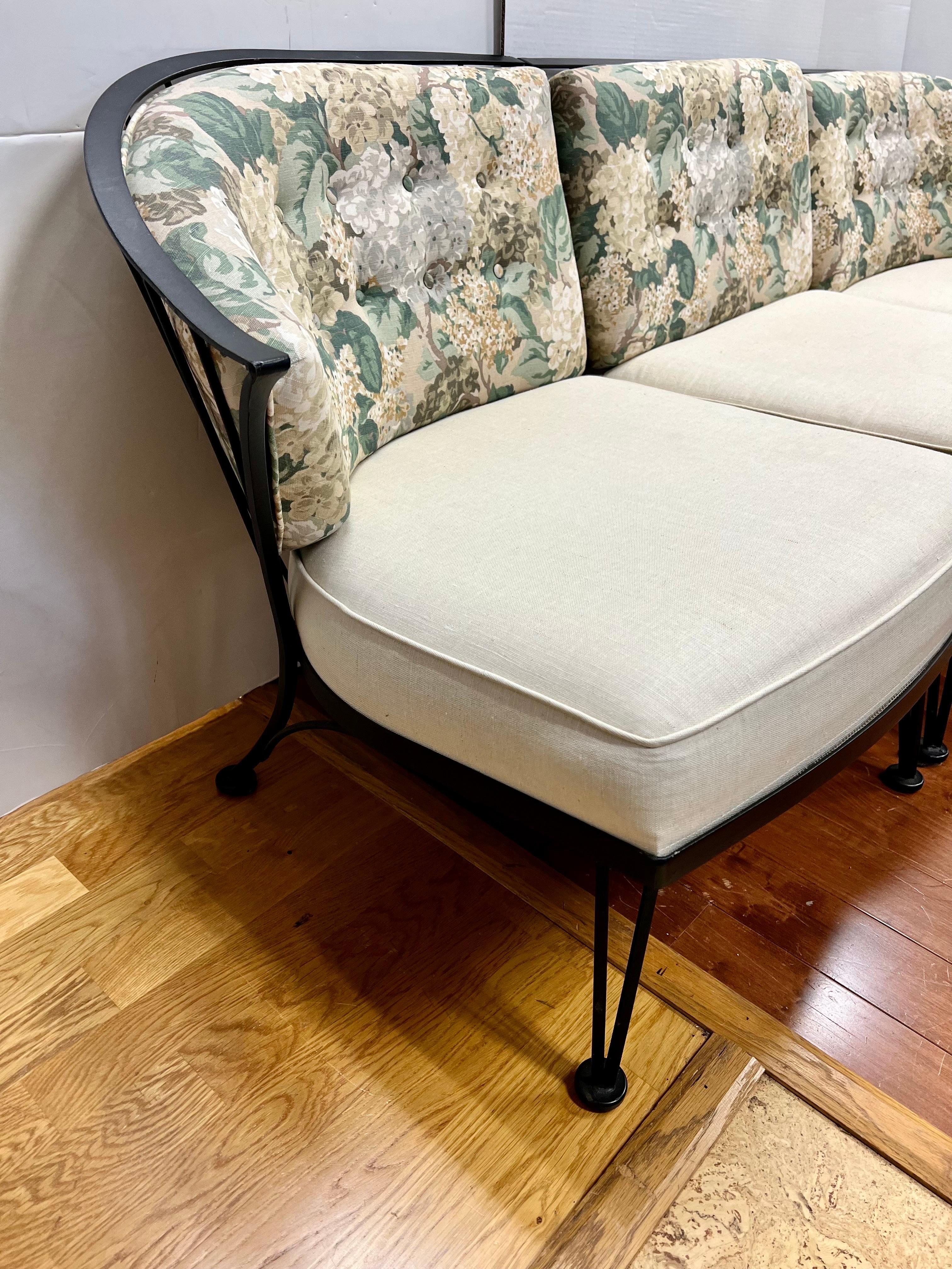 Mid Century Russell Woodard Outdoor 3 Pc Sofa In Good Condition In West Hartford, CT