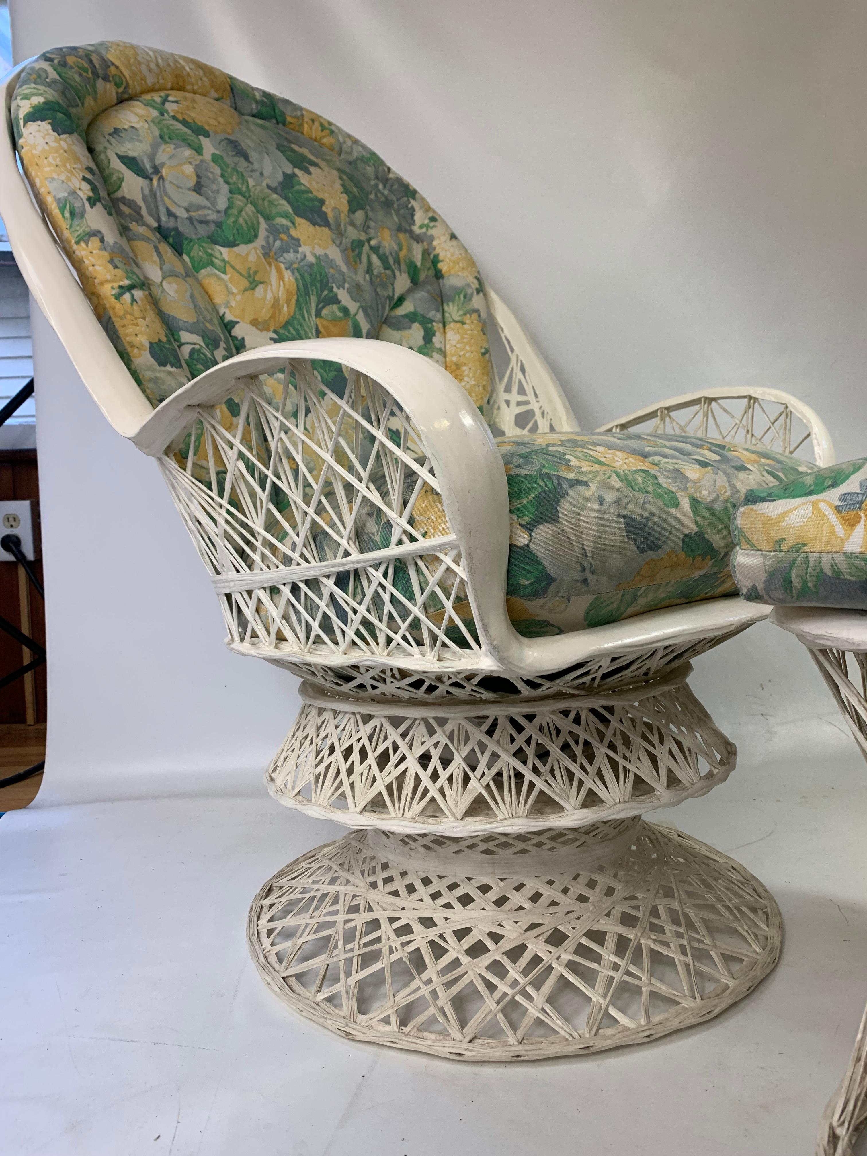 American Midcentury Russell Woodard Spun Fiberglass Swivel Lounge Chair and Ottoman For Sale