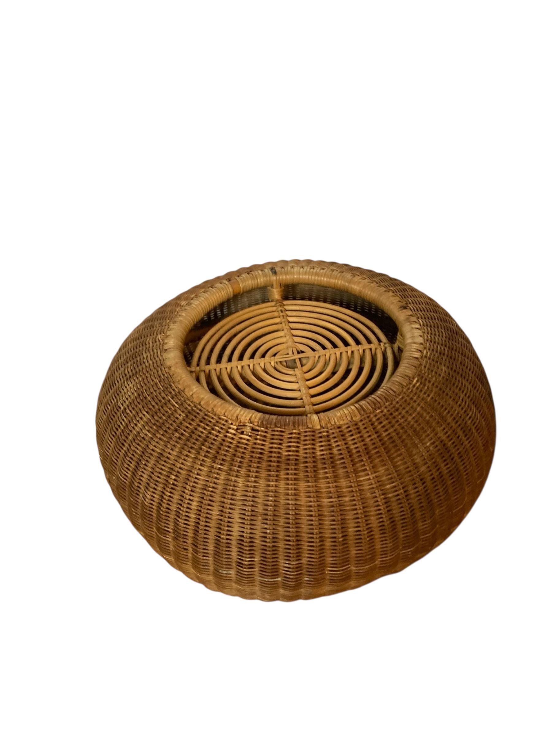 XX secolo Piantana rustica di vimini o di rattan del Medio Secolo in vendita