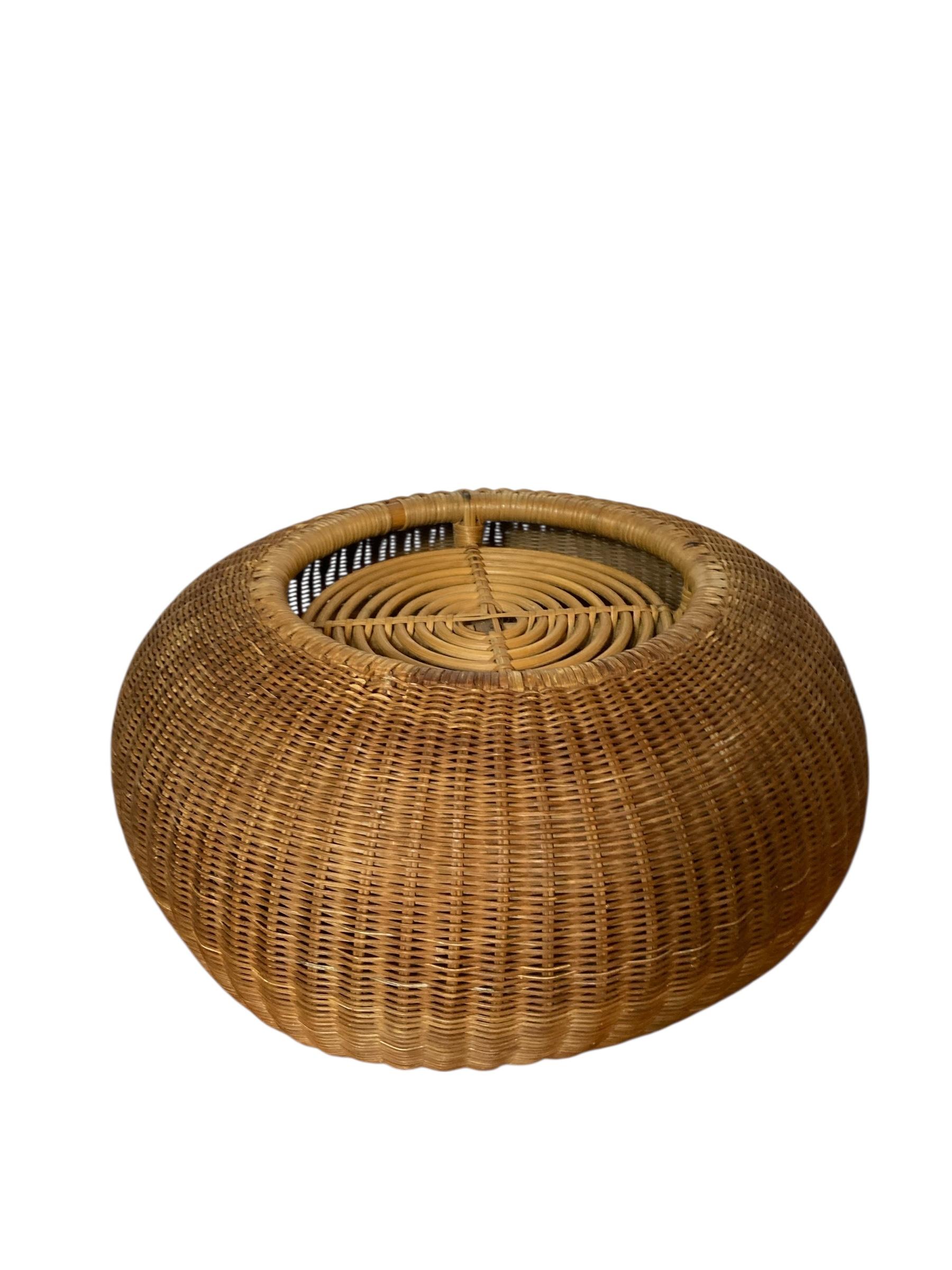 Piantana rustica di vimini o di rattan del Medio Secolo in vendita 1