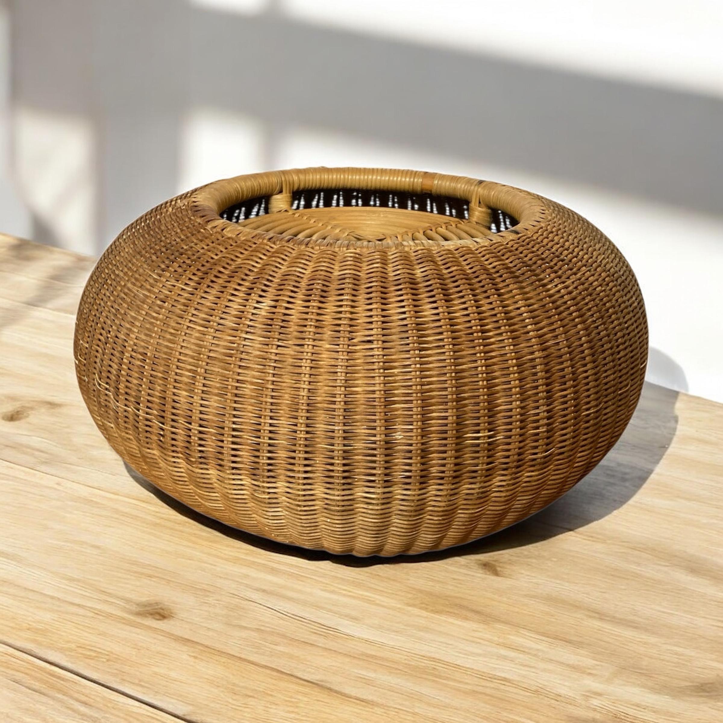 Piantana rustica di vimini o di rattan del Medio Secolo in vendita 2