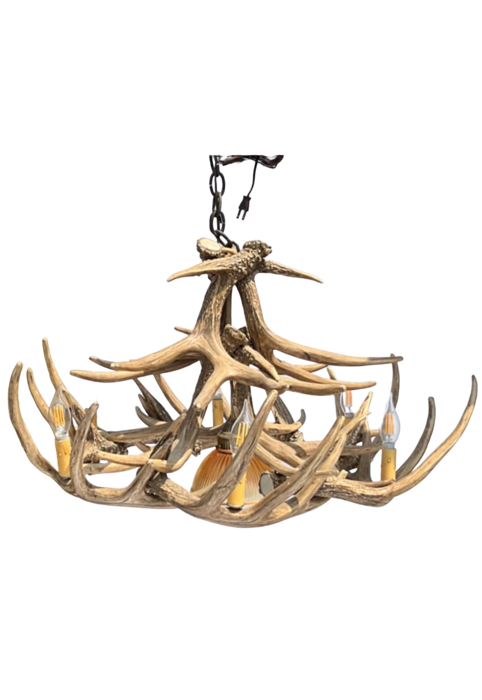 Rustico Lampadario di formica intrecciata di metà secolo - 6 braccia in vendita