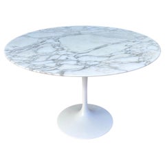 Mid Century Saarinen Dining Table in Marble Top by Knoll Studio