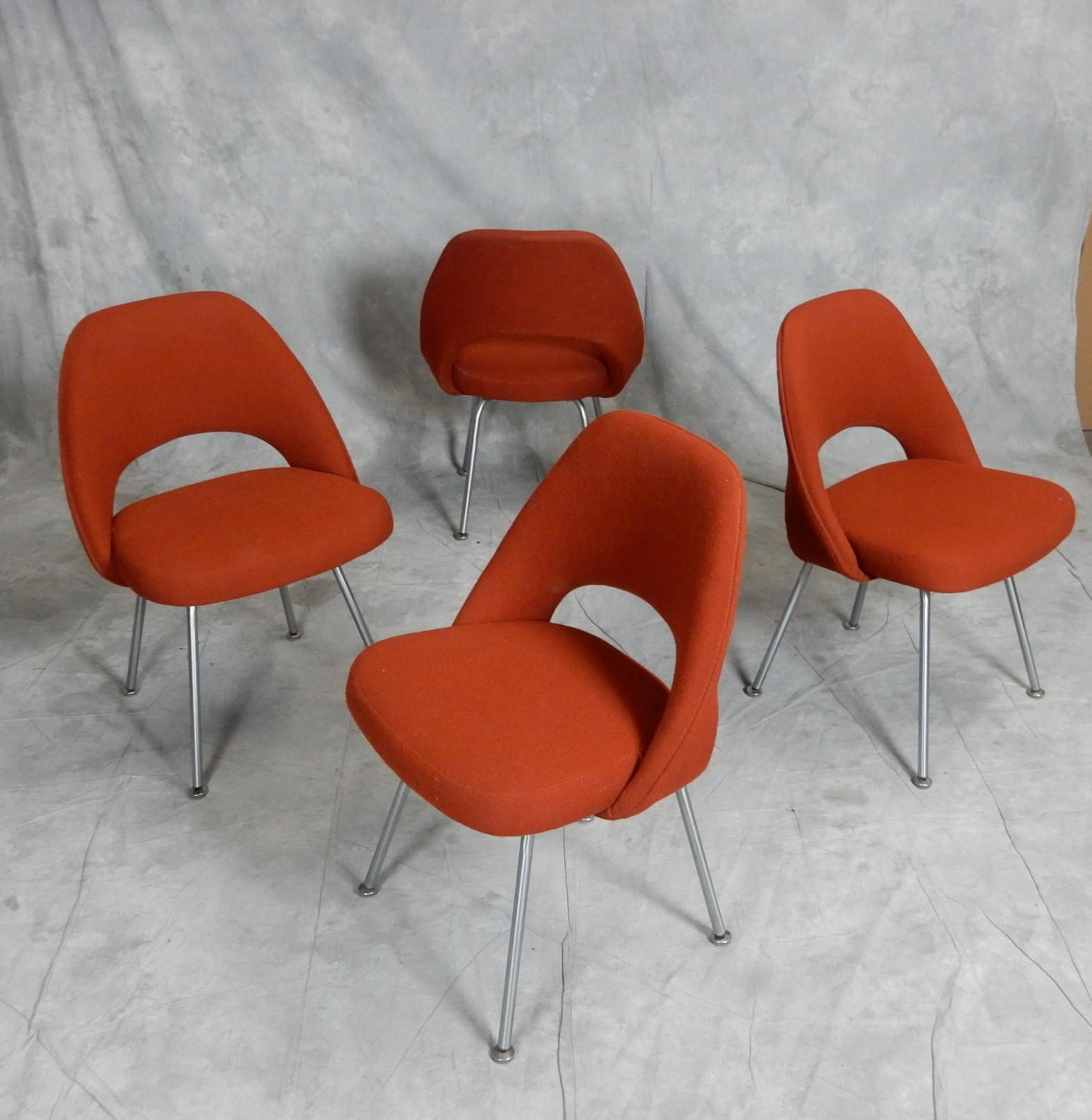 Mid-Century Modern Mid-Century Saarinen for Knoll Executive Armless Chairs. set of 4, dated 1963 For Sale