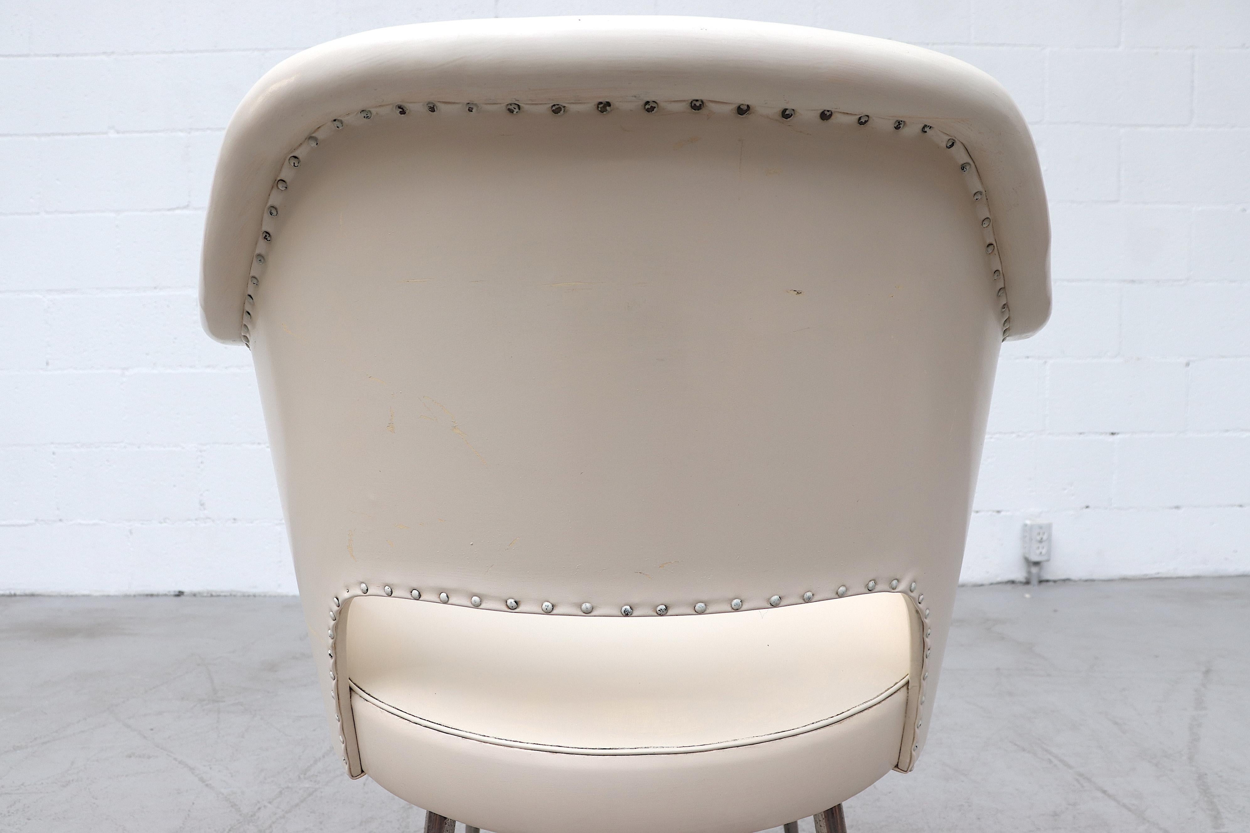 Mid-Century Saarinen Style Arm Chair 5
