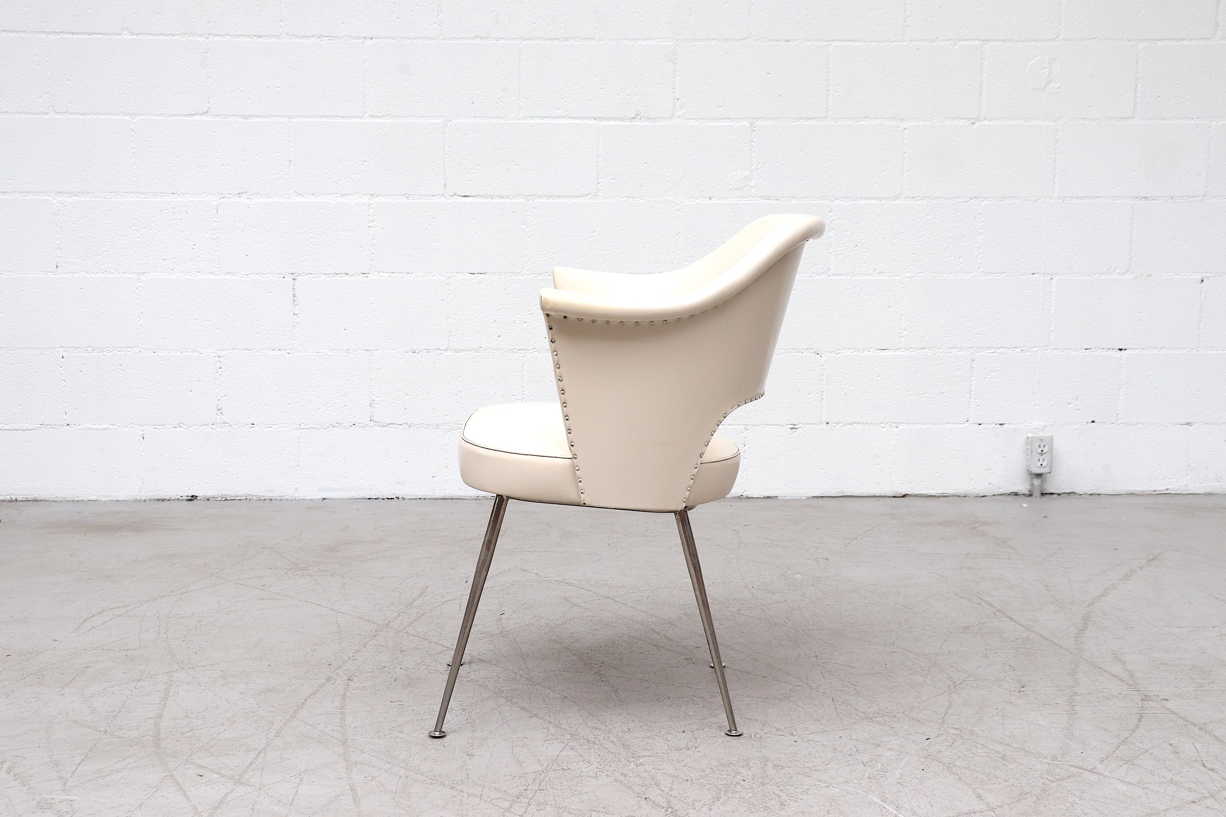 Mid-Century Modern Mid-Century Saarinen Style Arm Chair