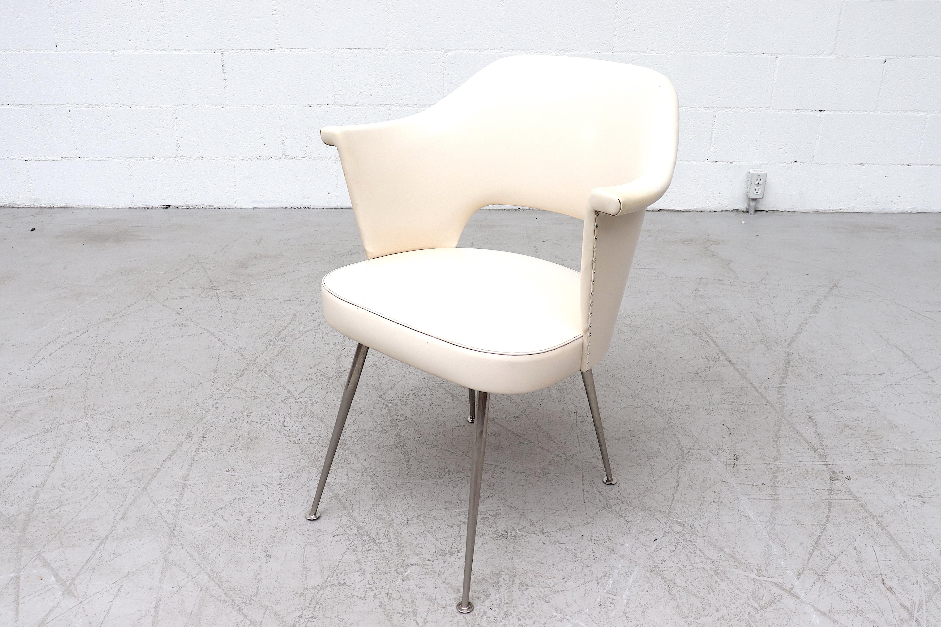 Mid-20th Century Mid-Century Saarinen Style Arm Chair