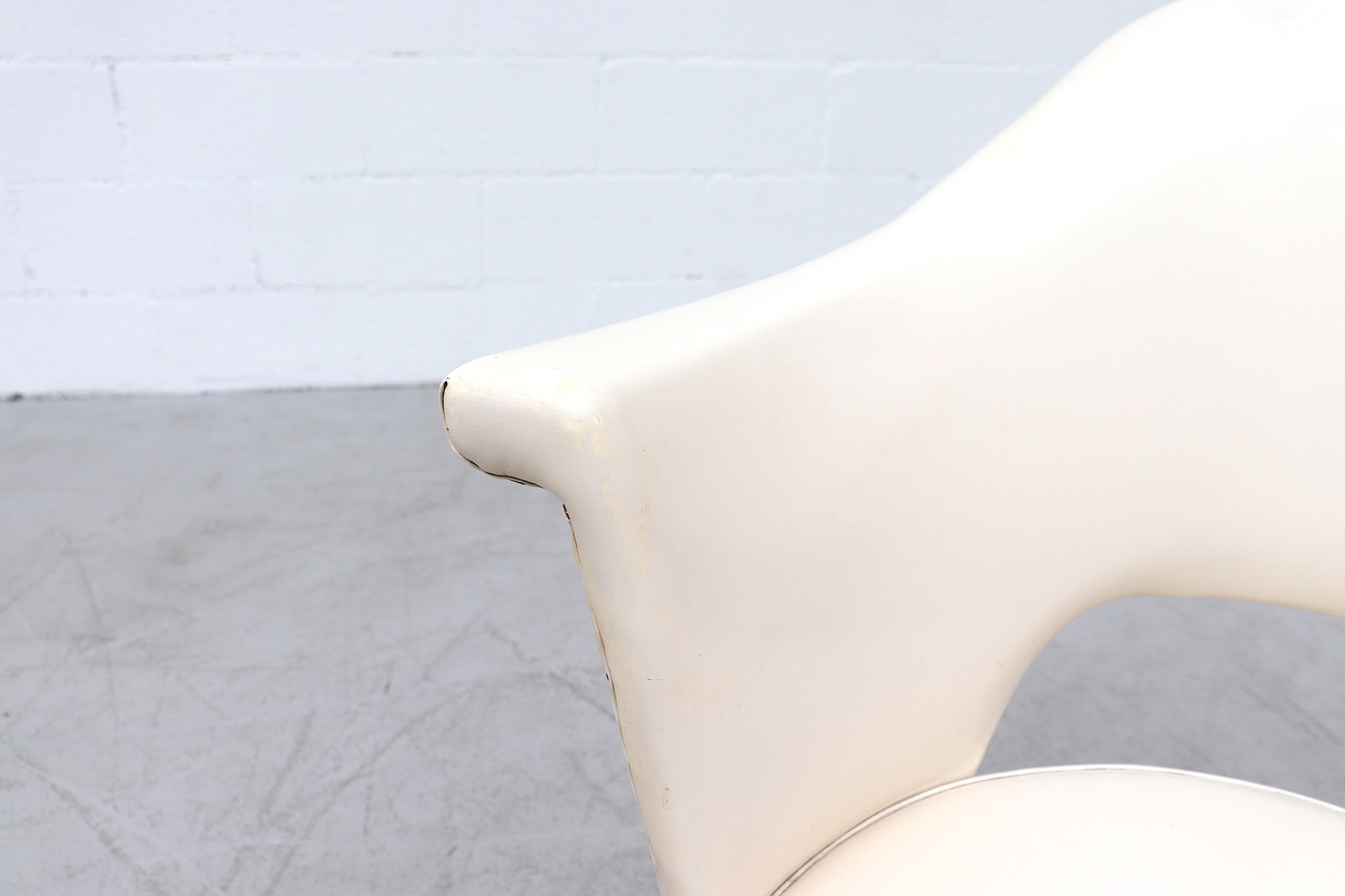 Mid-Century Saarinen Style Arm Chair 2