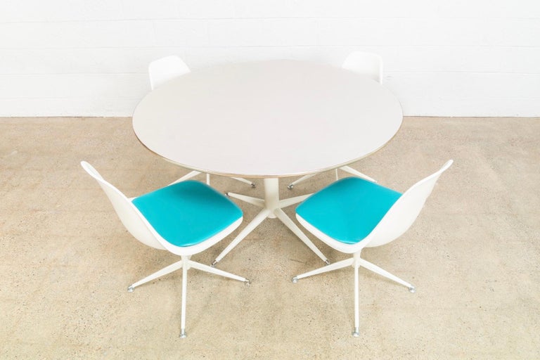 Midcentury Saarinen Style Burke Tulip Table and 4 Chairs Dining Set