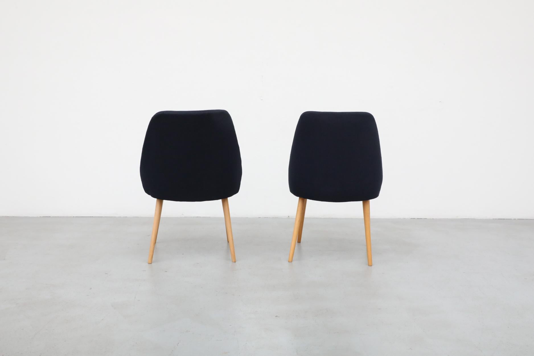 20th Century Mid-Century Saarinen Style Cocktail Chairs with Navy Upholstery and Birch Legs For Sale