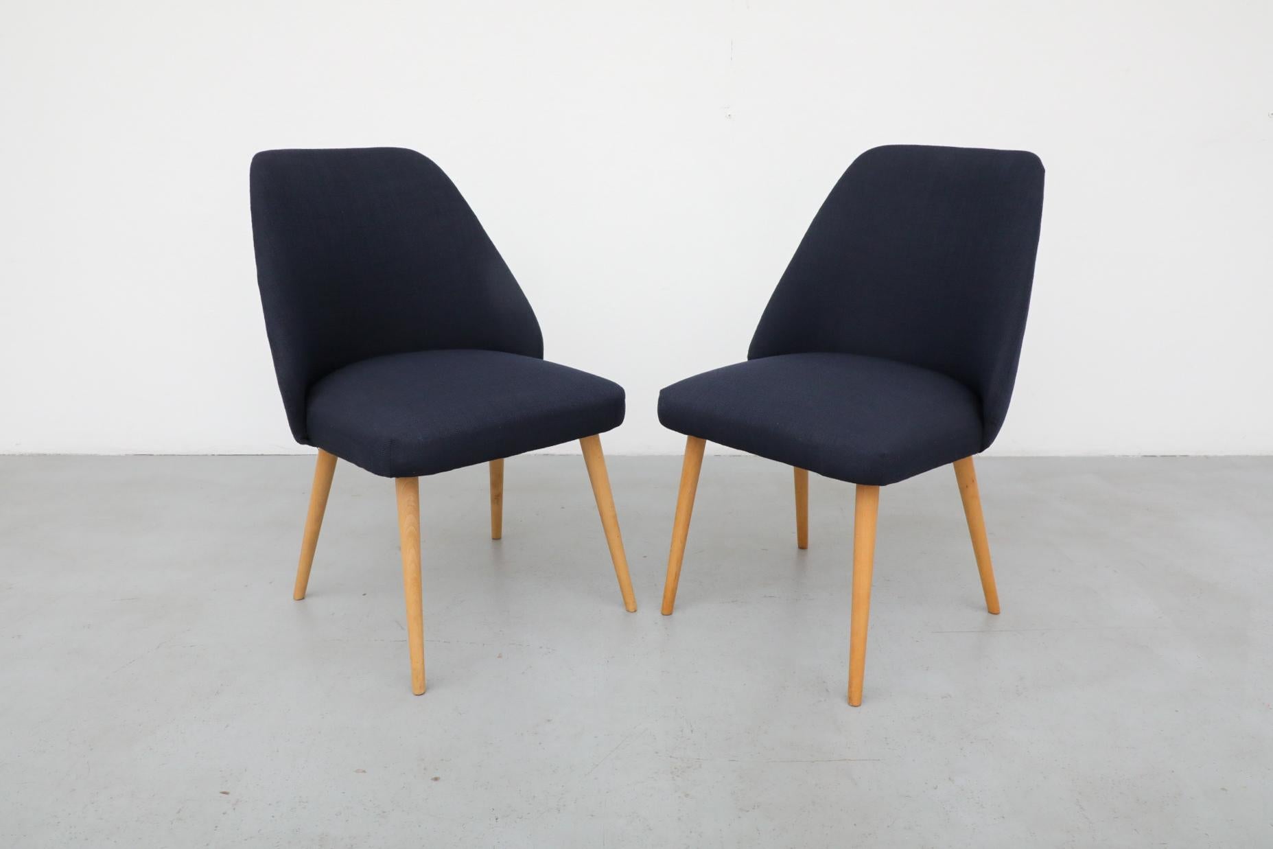 Mid-Century Saarinen Style Cocktail Chairs with Navy Upholstery and Birch Legs For Sale 2