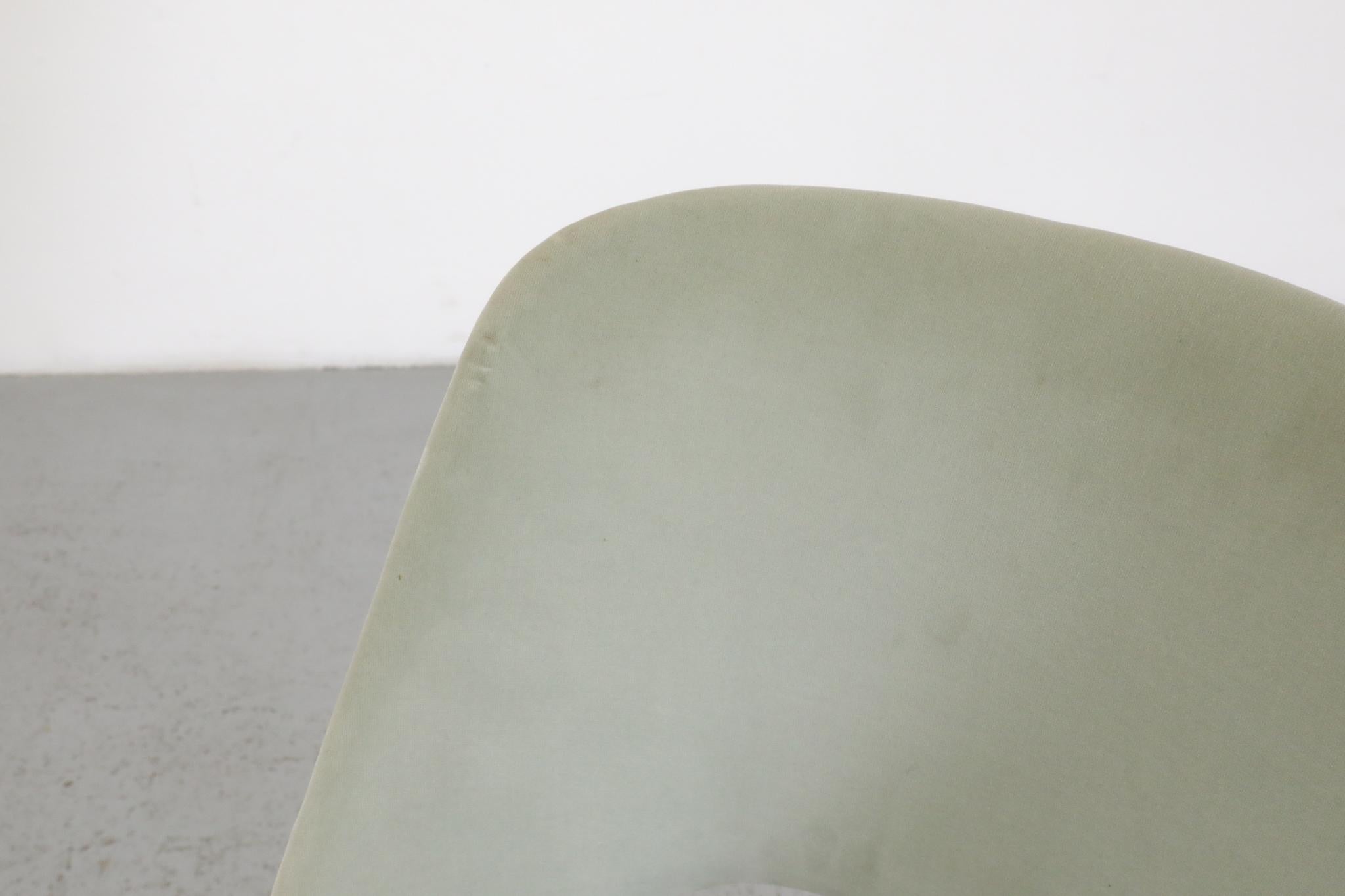 Mid-Century Saarinen Style Dining or Cocktail Chair in Light Teal Velvet For Sale 1