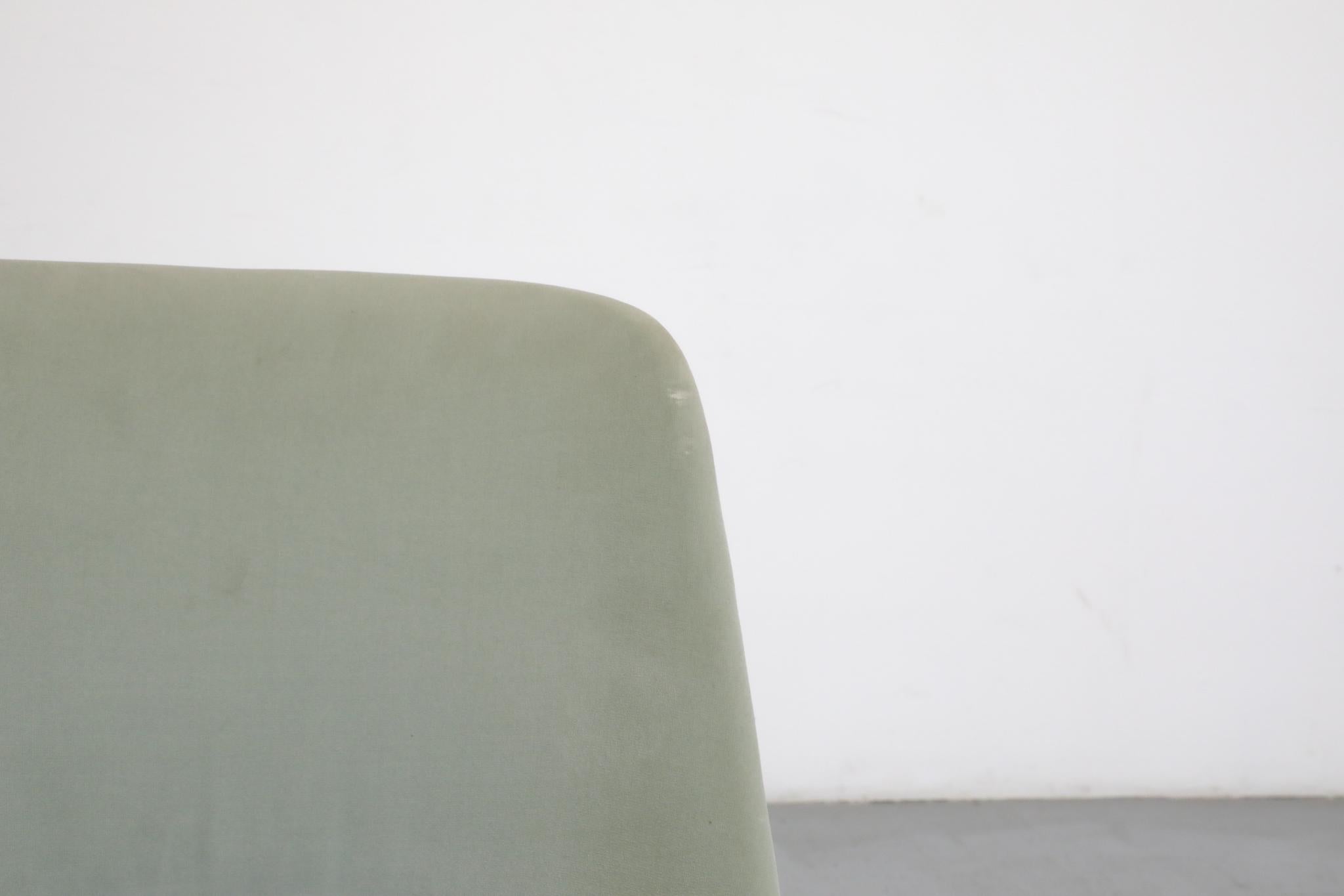 Mid-Century Saarinen Style Dining or Cocktail Chair in Light Teal Velvet For Sale 3