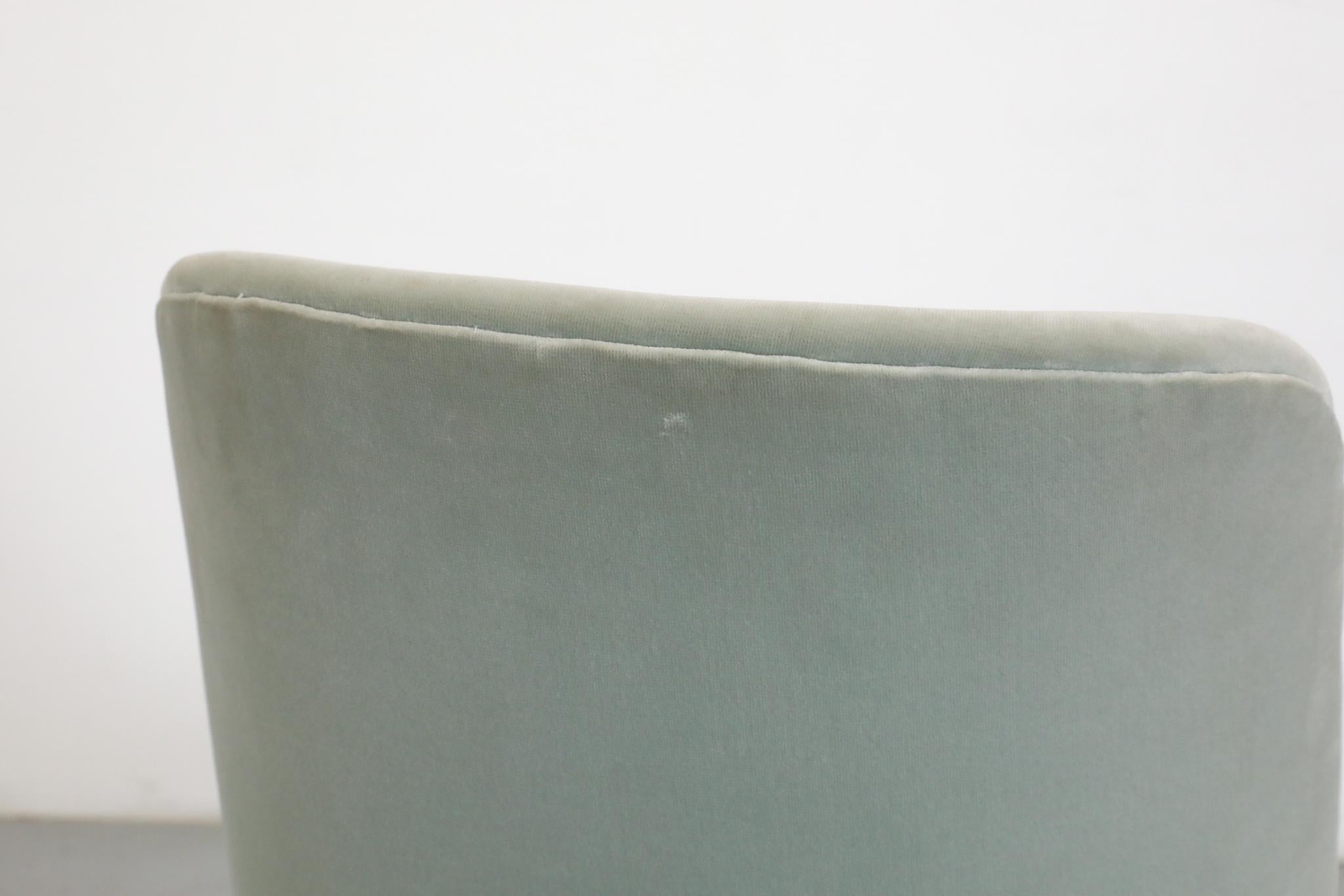 Mid-Century Saarinen Style Dining or Cocktail Chair in Light Teal Velvet For Sale 10