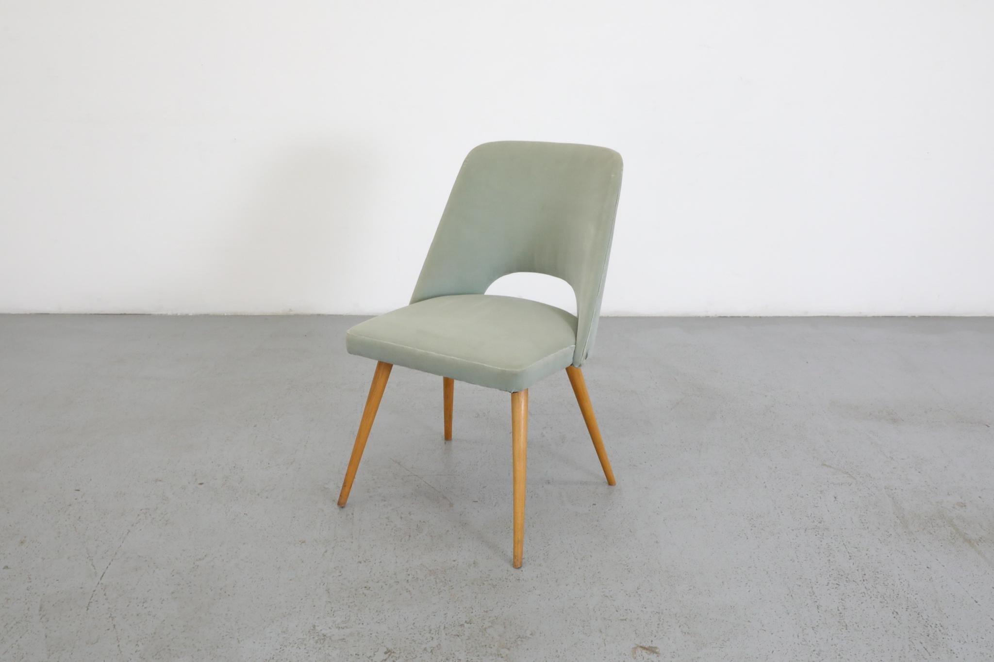 Mid-Century Saarinen Style Dining or Cocktail Chair in Light Teal Velvet In Good Condition For Sale In Los Angeles, CA