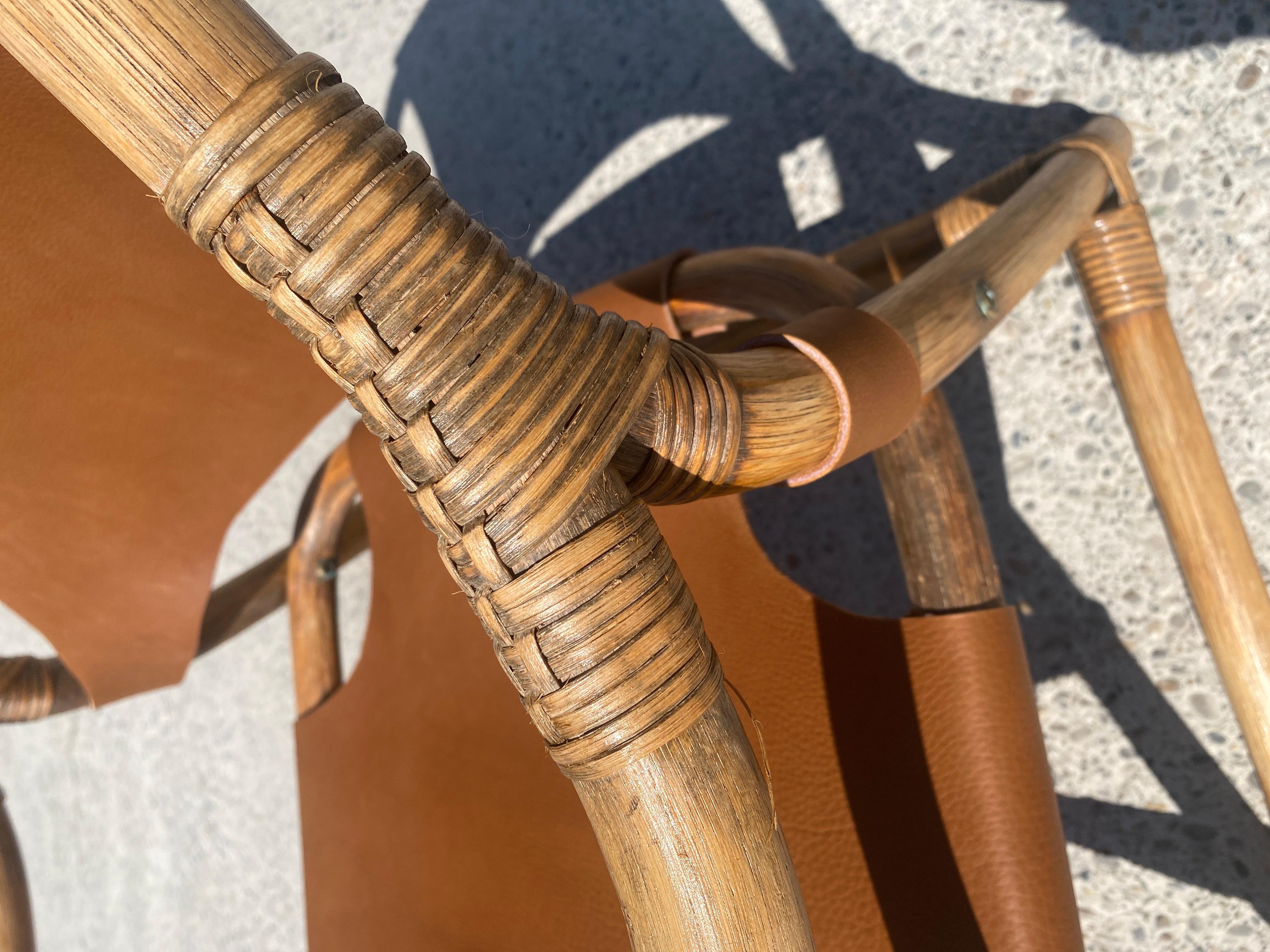 Sillón Safari de bambú y cuero de mediados de siglo, Dinamarca, años 60 en venta 1