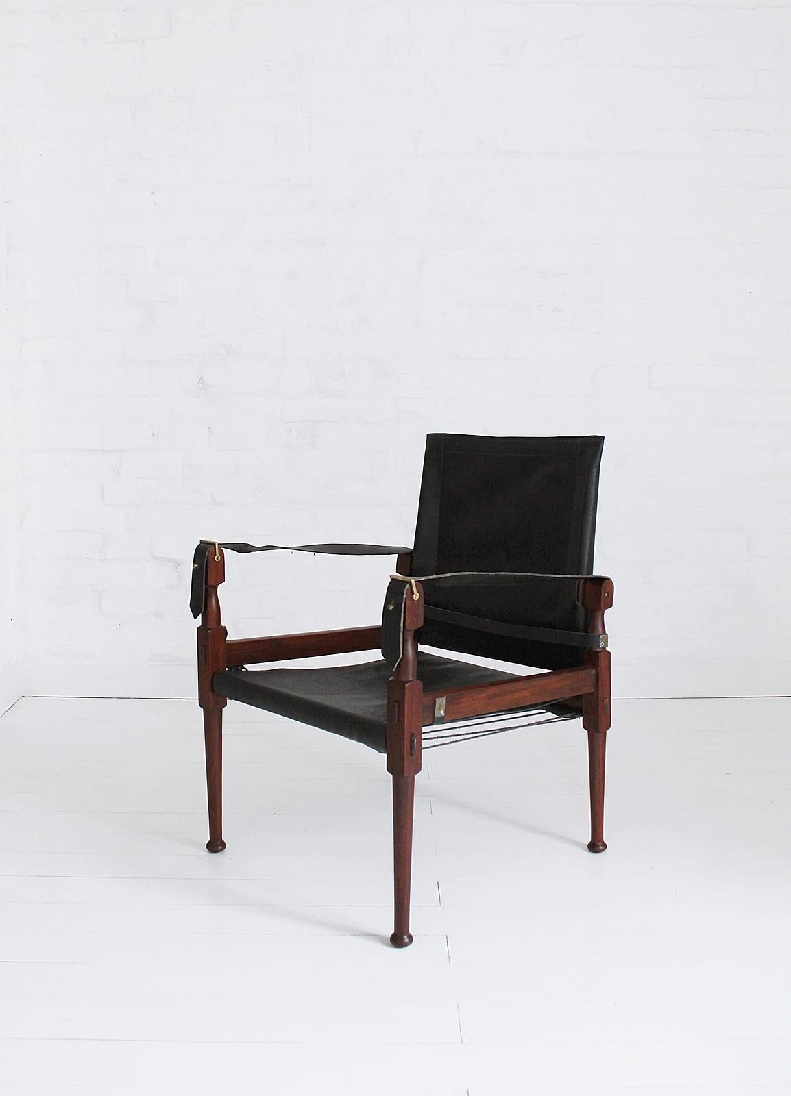 Safari chair designed and manufactured by M. Hayat & Brothers, Pakistan 1970.

M. Hayat & Brothers produced a lightweight, portable armchair based on the model of the English officers' chairs.

This chair is easy to disassemble without using any