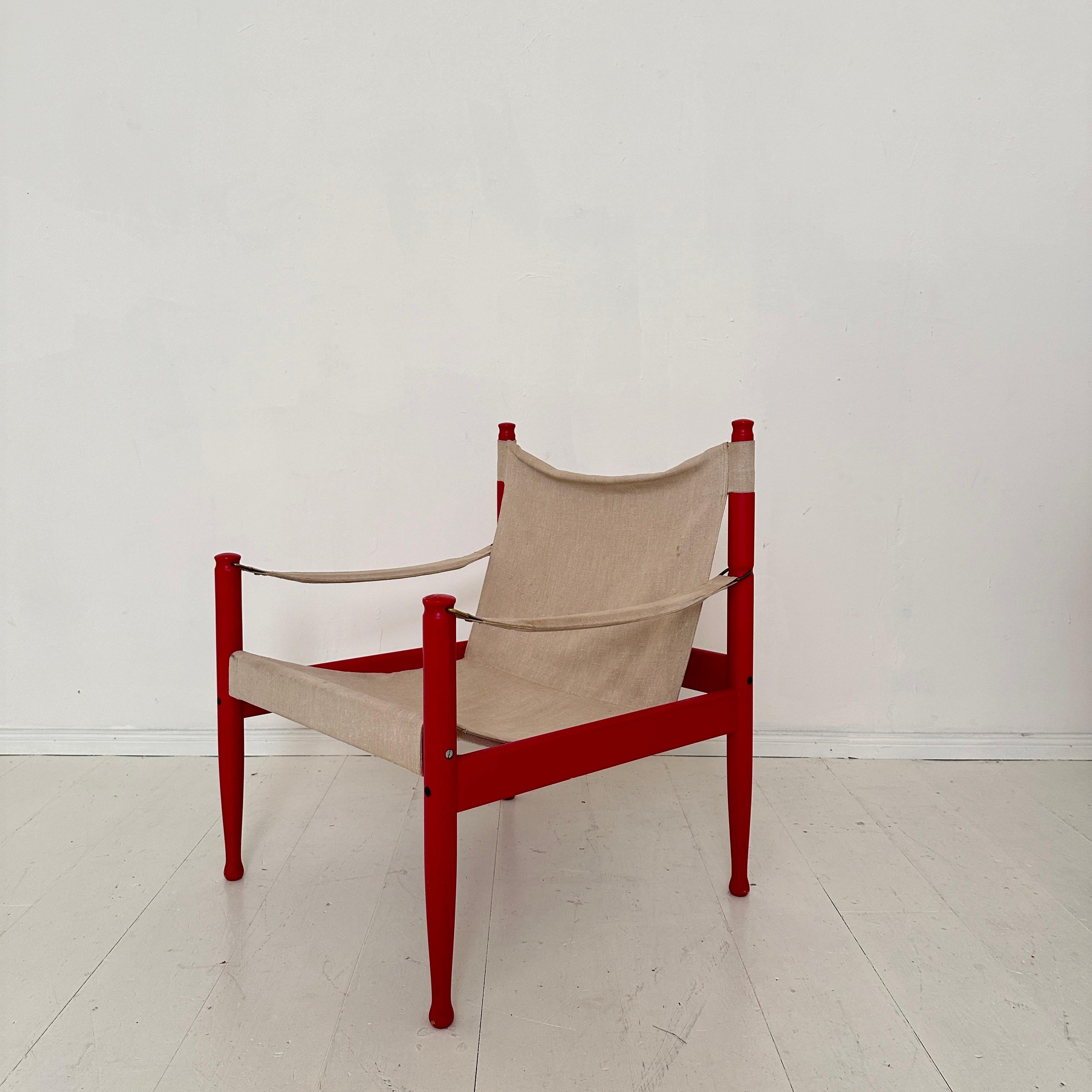 Mid-Century moderno Sedia Safari Mid Century in Beeche laccato rosso di Erik Worts per Nils Eilersen in vendita