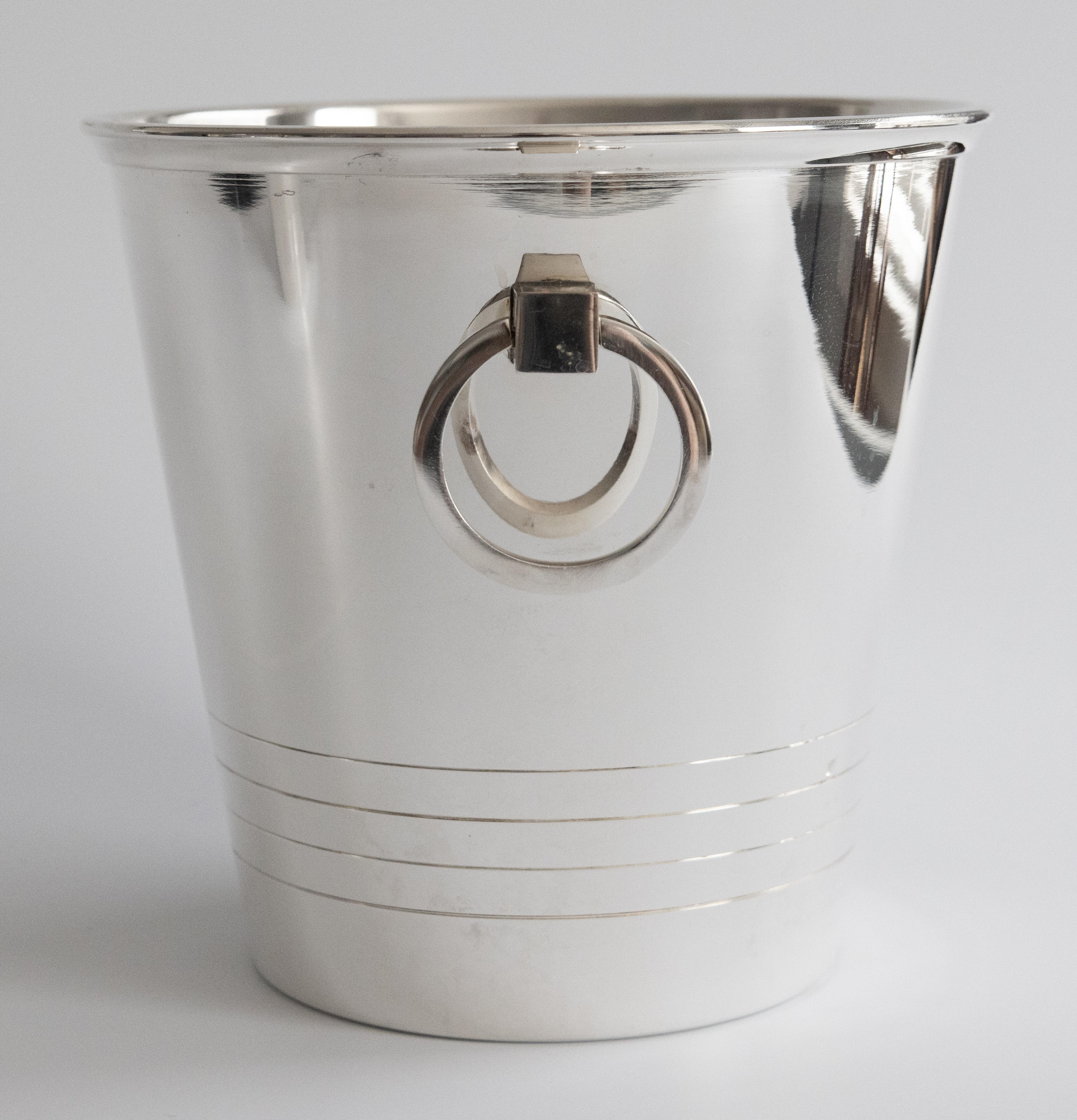 Mid Century Saint Medard French Silver Plate Champagne Bucket & Ice Bucket In Good Condition For Sale In Pearland, TX