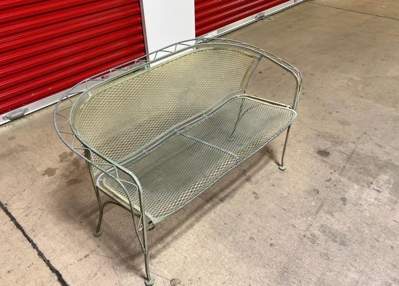 Mid Century Salterini Iron Zig Zag Settee, Attributed In Good Condition In Esperance, NY