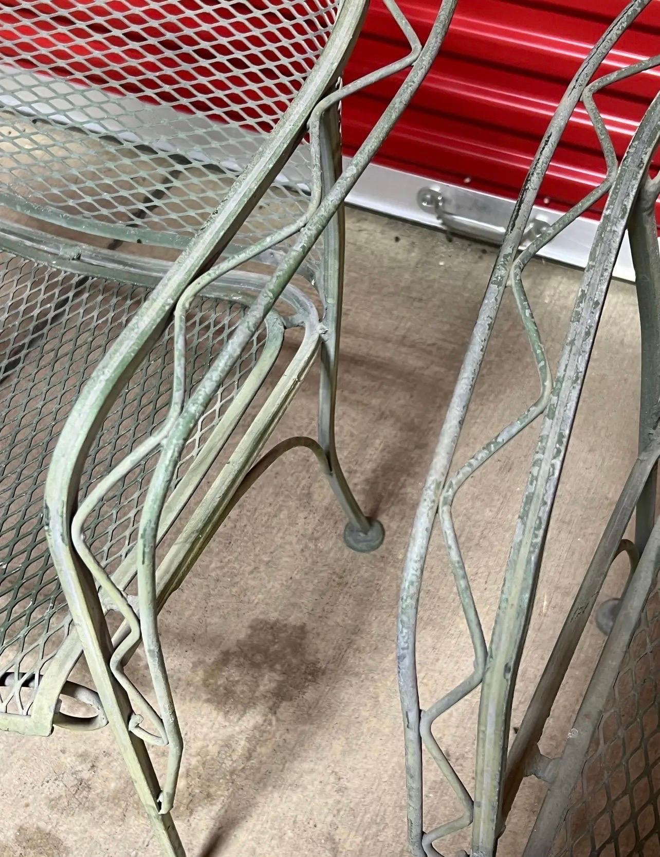 Mid Century Salterini Zig Zag Barrel Back Patio Chairs, Attributed - a Pair In Good Condition In Esperance, NY