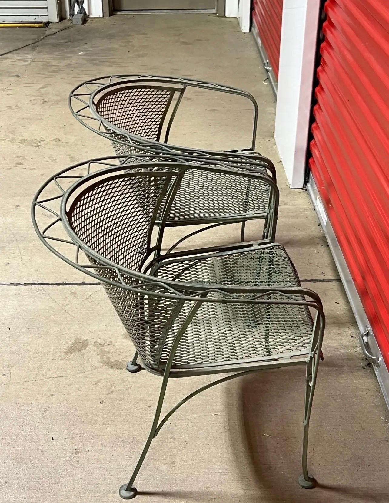 Mid Century Salterini Zig Zag Barrel Back Patio Chairs, Attributed - a Pair 1