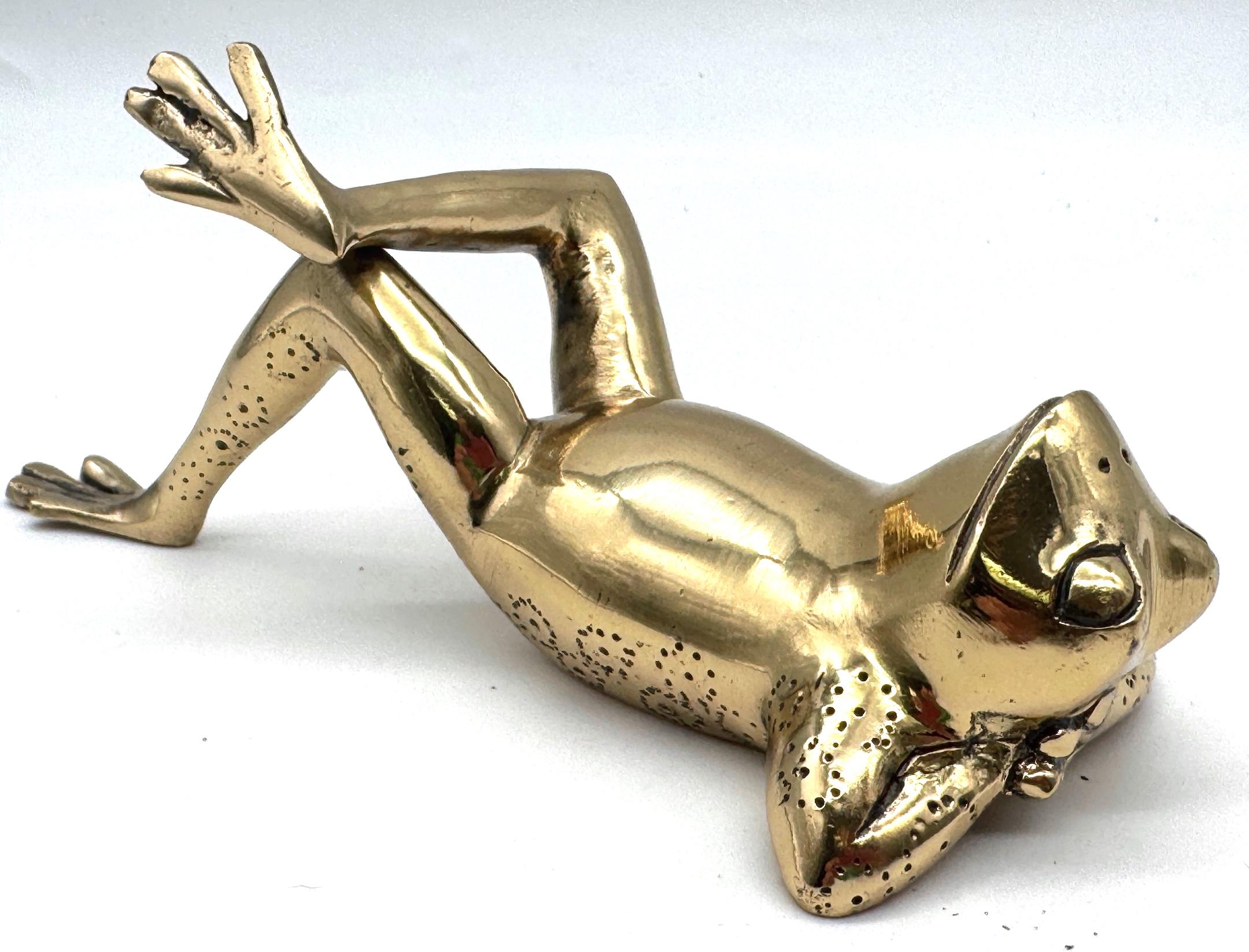 Mid-Century Sarreid Brass Reclining Frog Sculpture, Spain circa 1960s In Good Condition For Sale In West Palm Beach, FL