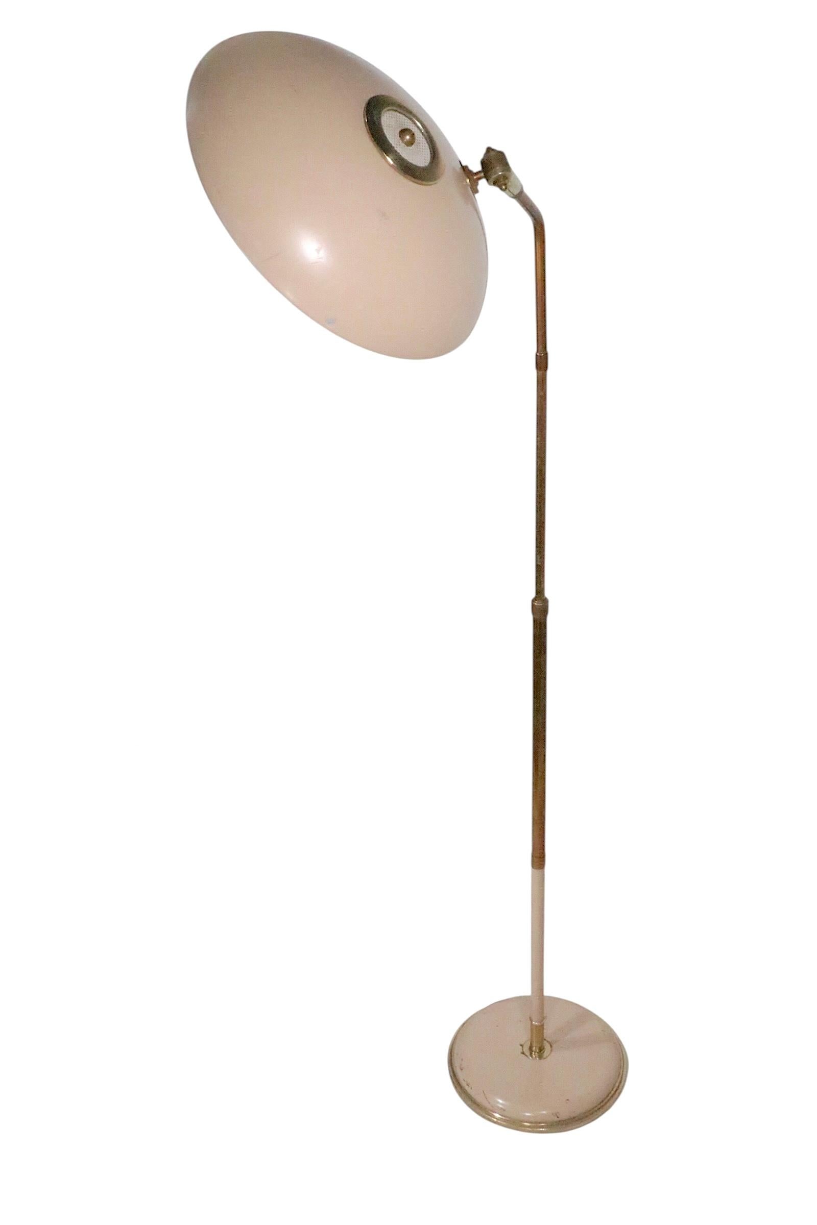 Mid Century Saucer Shade Stehleuchte Entworfen von Gerald Thurston für Lightolier (amerikanisch) im Angebot