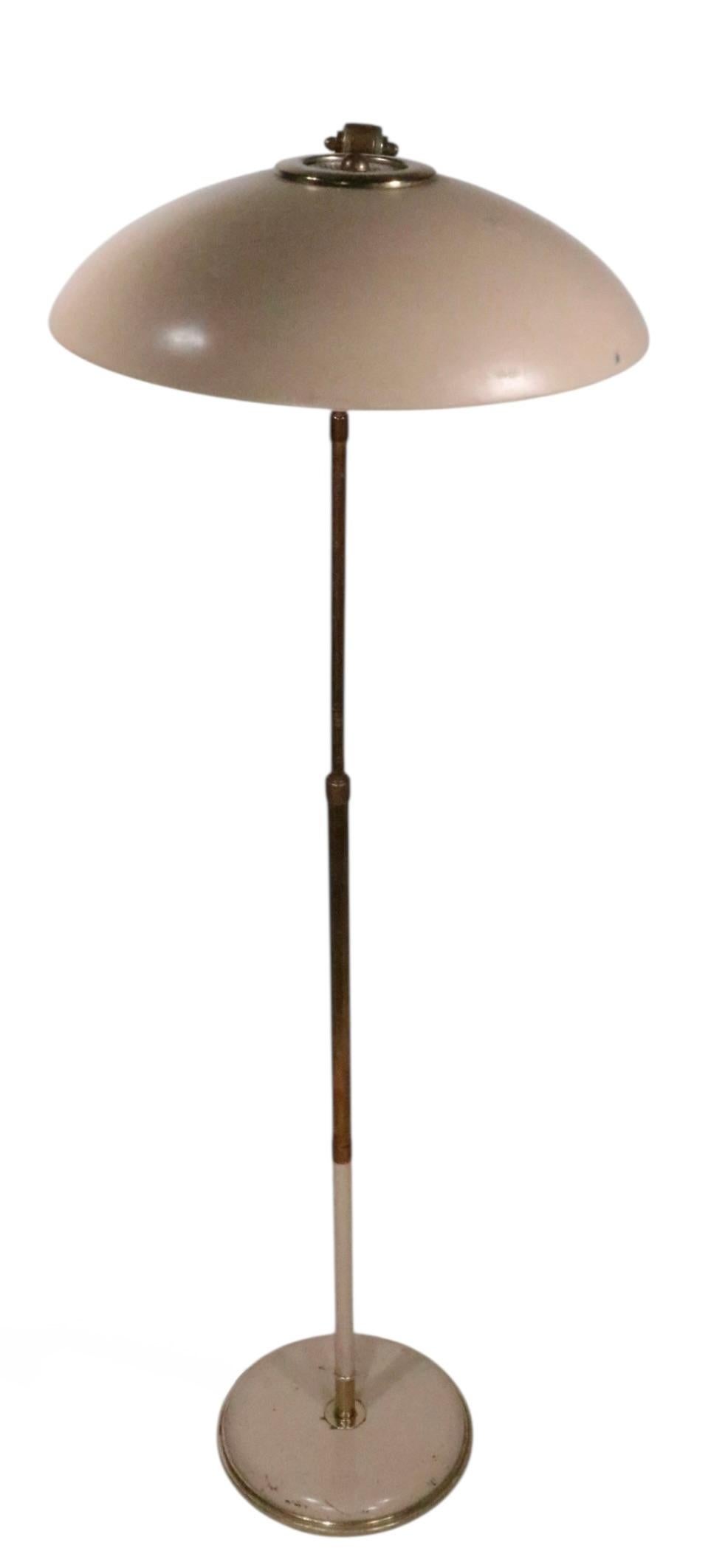 Mid Century Saucer Shade Stehleuchte Entworfen von Gerald Thurston für Lightolier im Angebot 1