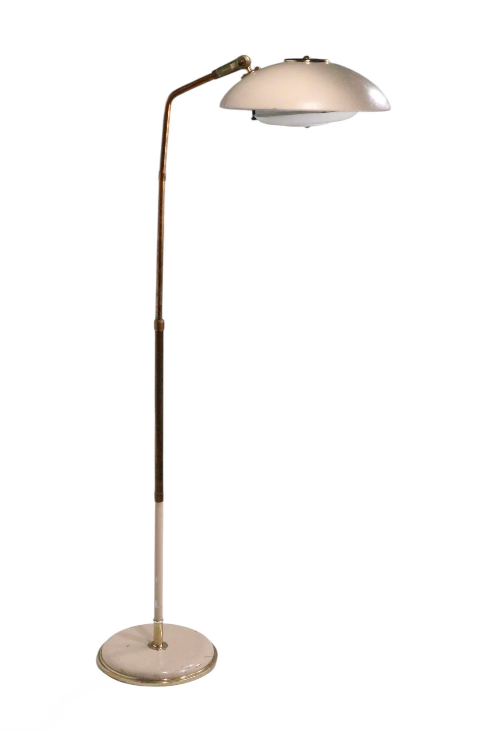Mid Century Saucer Shade Stehleuchte Entworfen von Gerald Thurston für Lightolier im Angebot 2