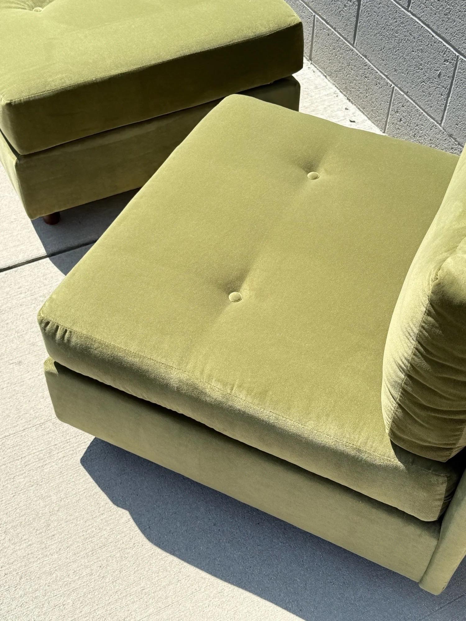 Chaise longue et ottoman à dossier festonné du milieu du siècle par Milo Baughman Bon état - En vente à Raleigh, NC