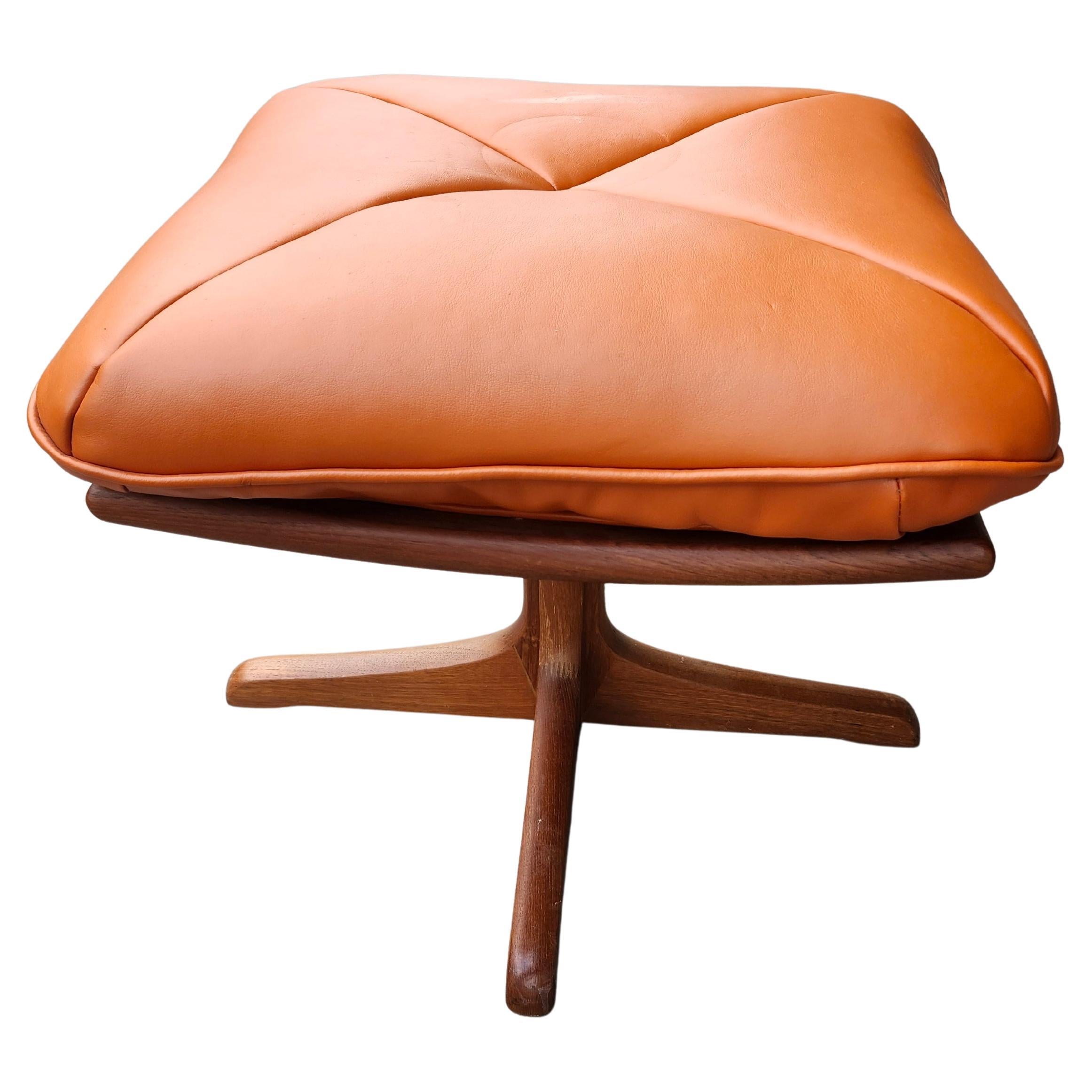 Late 20th Century Mid-Century Scandanavian Modern Footstool Ottoman Orange Faux Leather & Oak 1970 For Sale