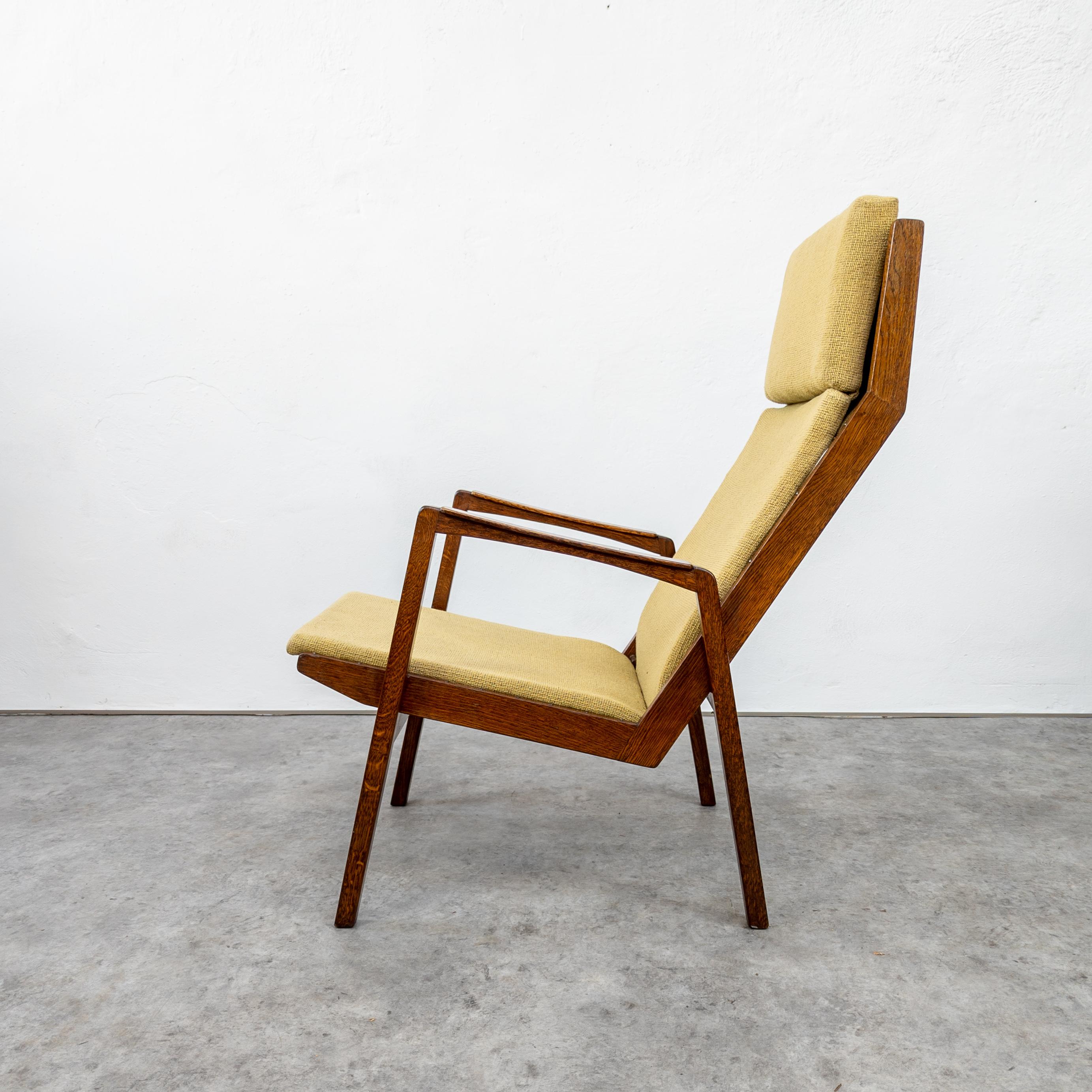 Midcentury Scandinavian Armchair In Good Condition For Sale In PRAHA 5, CZ