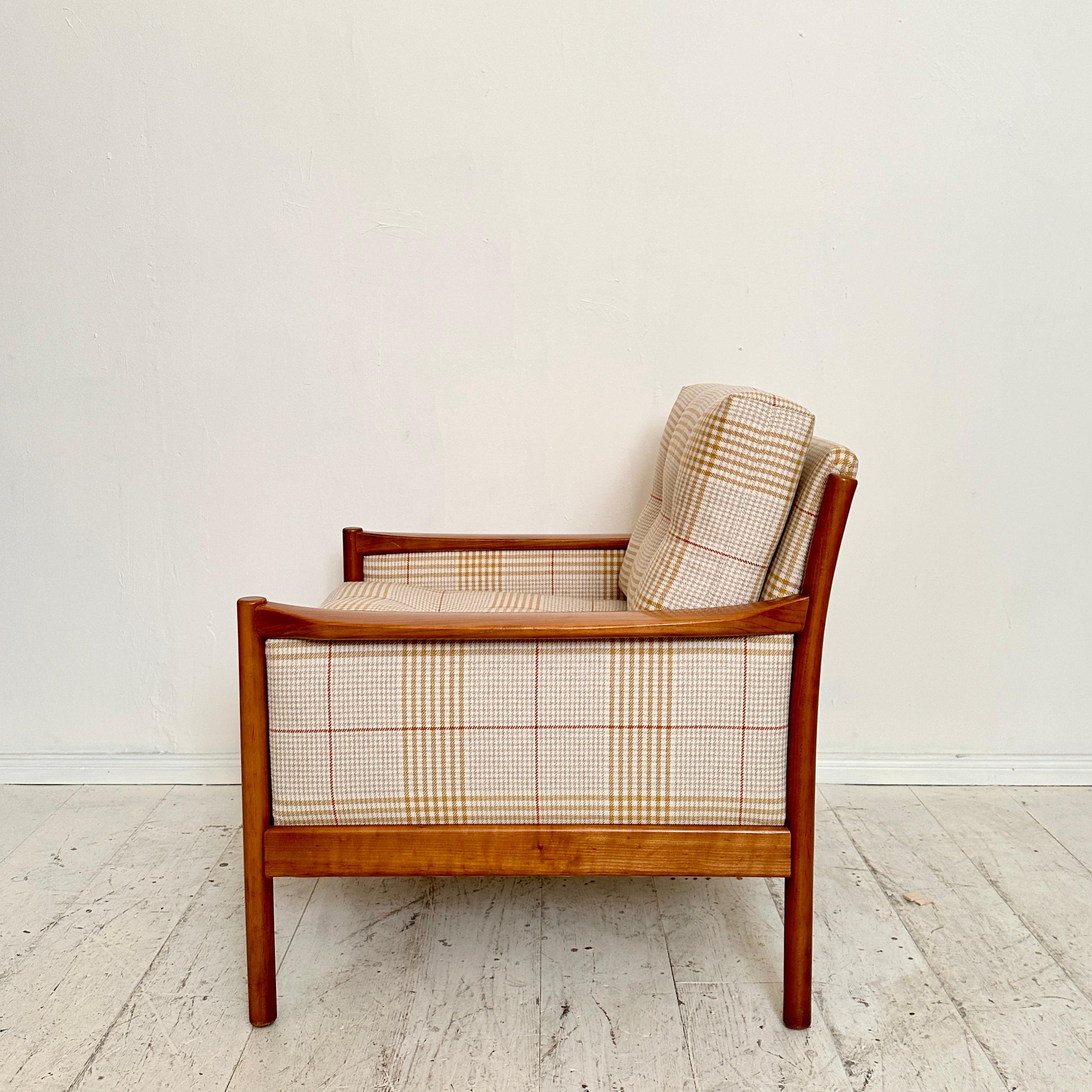 Mid-20th Century Mid Century Scandinavian Armchair in Cherry Wood and Checked Fabric, ca. 1960 For Sale